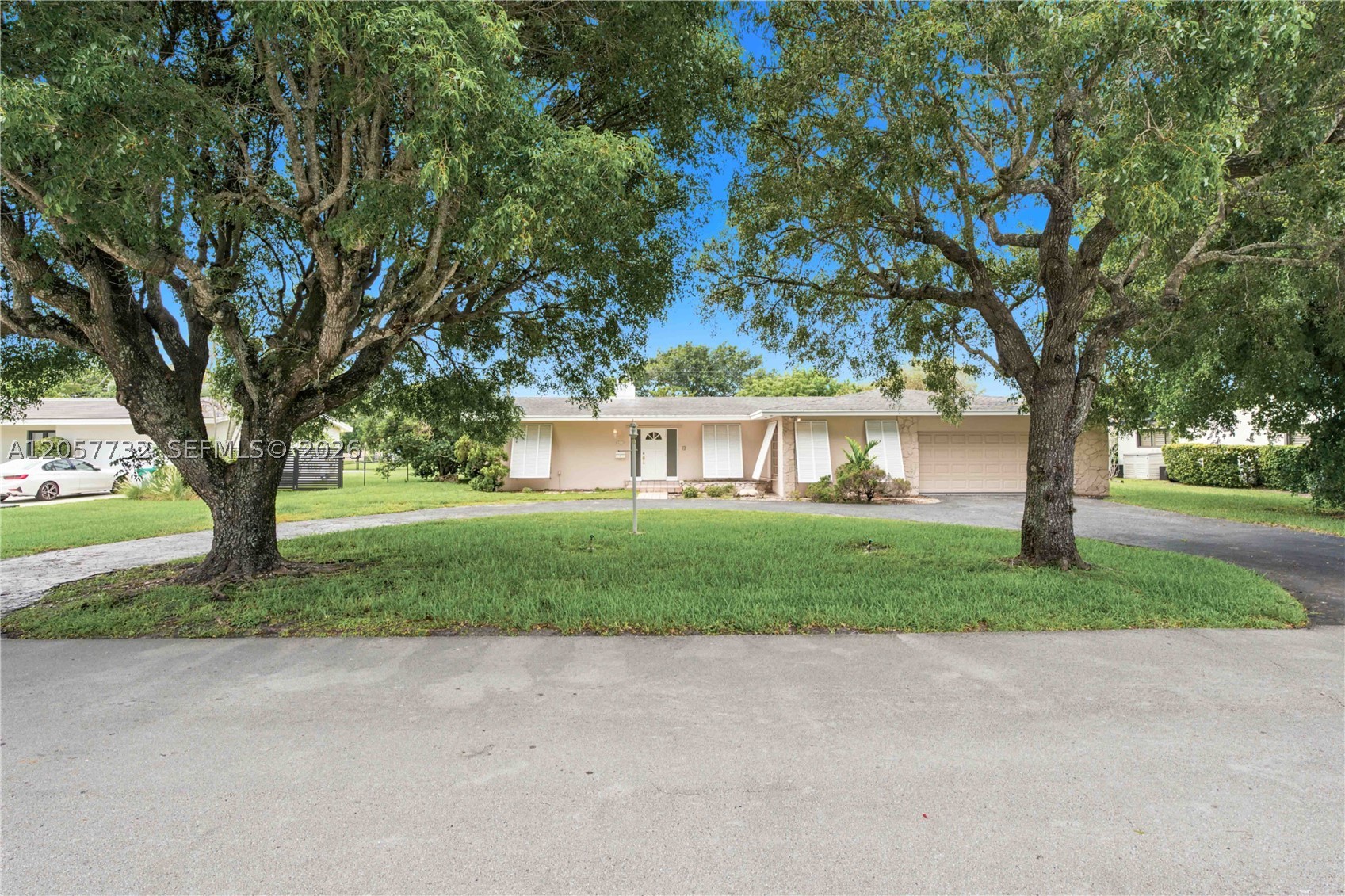 Palmetto Bay photo 1