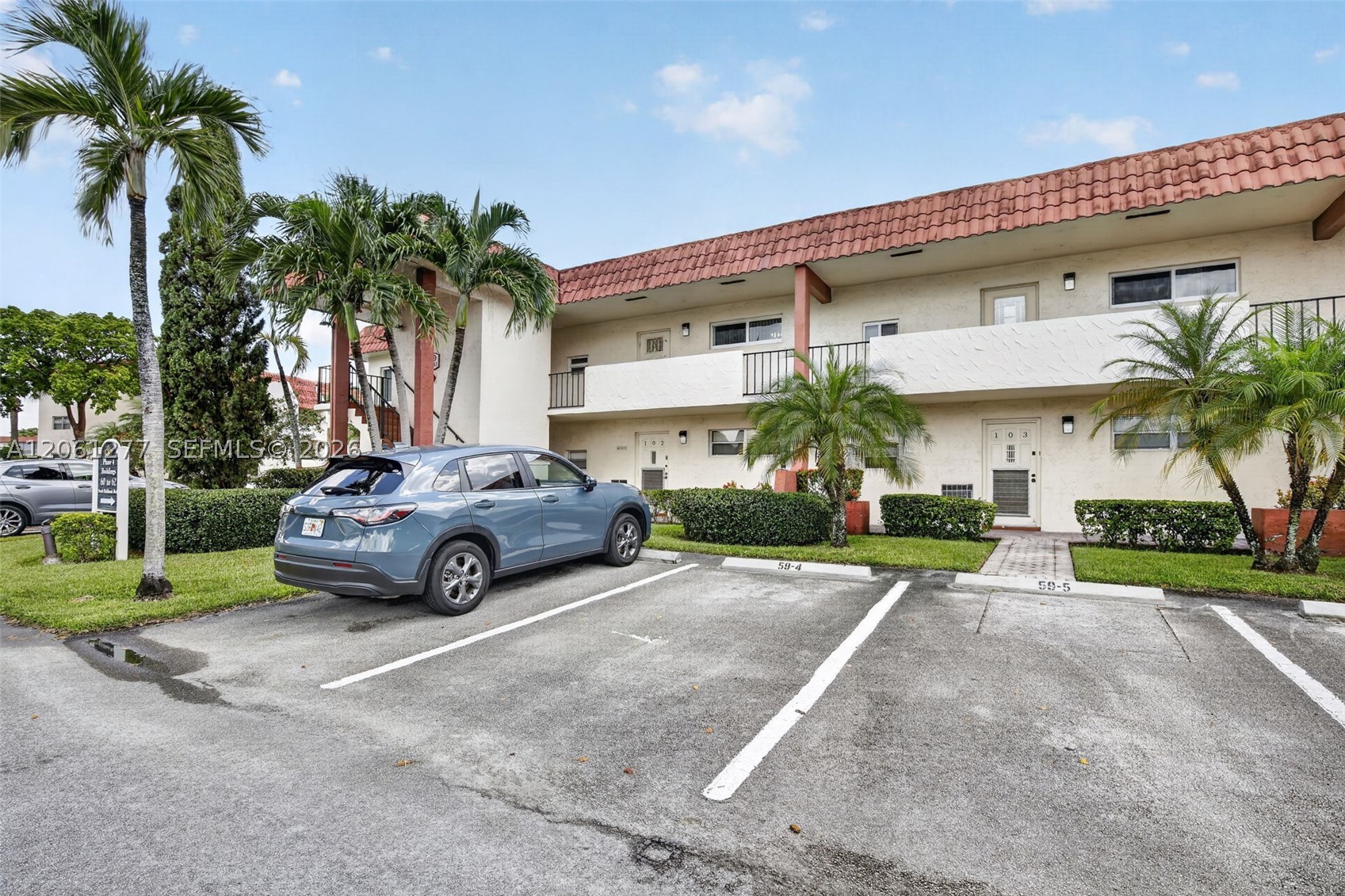 Pembroke Pines photo 2