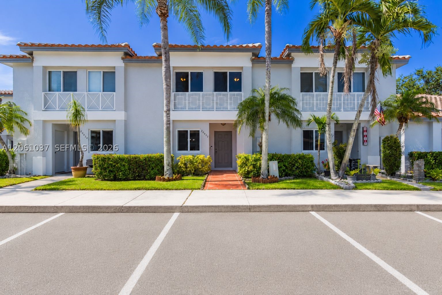 Pembroke Pines photo 1