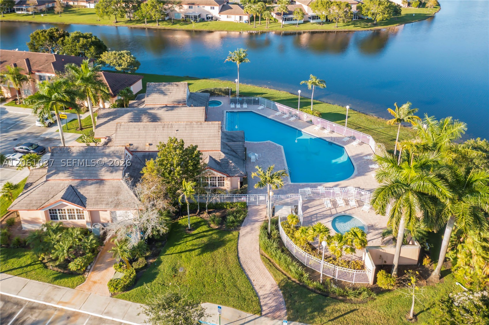 Pembroke Pines photo 3