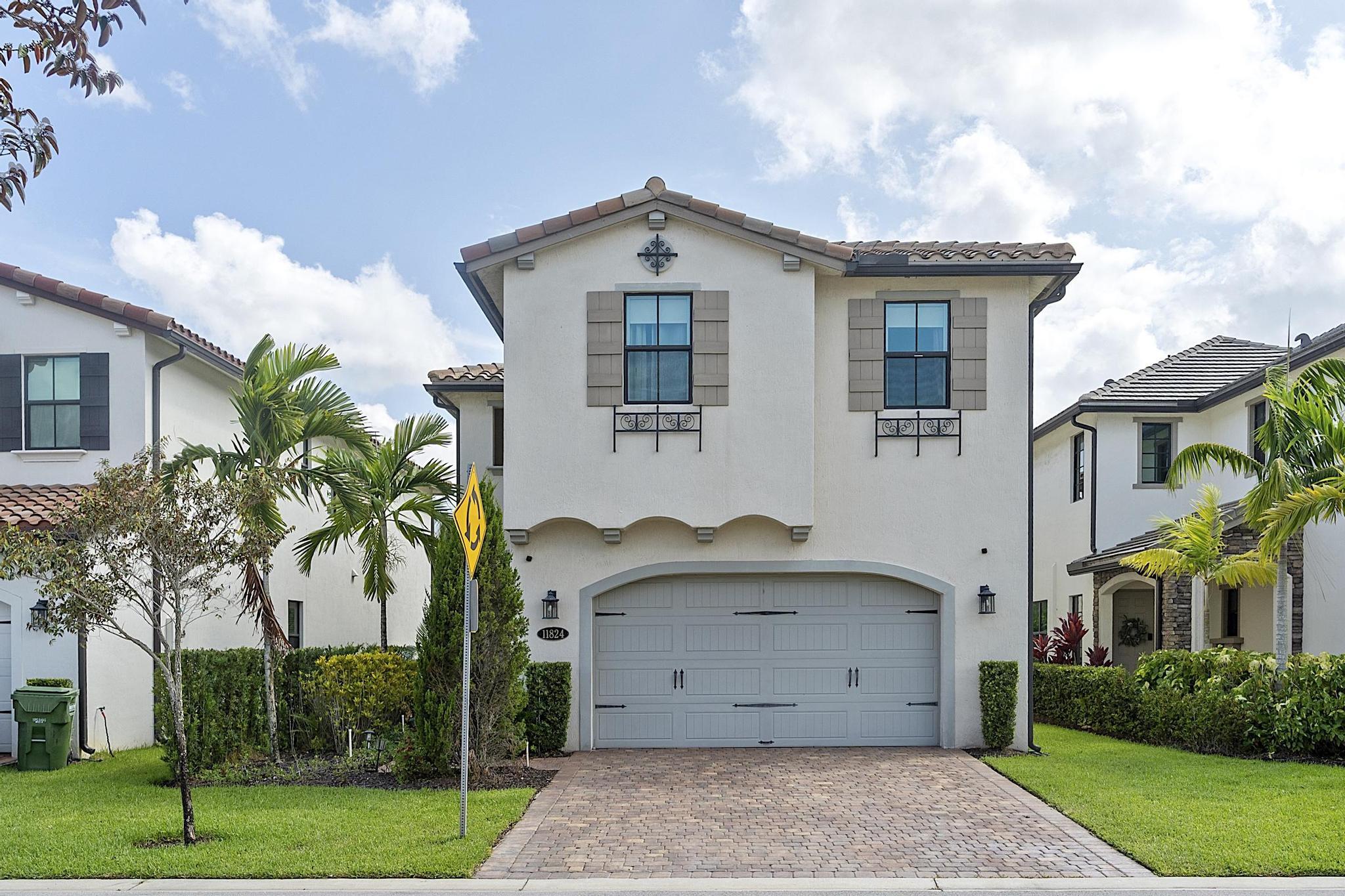 Pembroke Pines photo 5