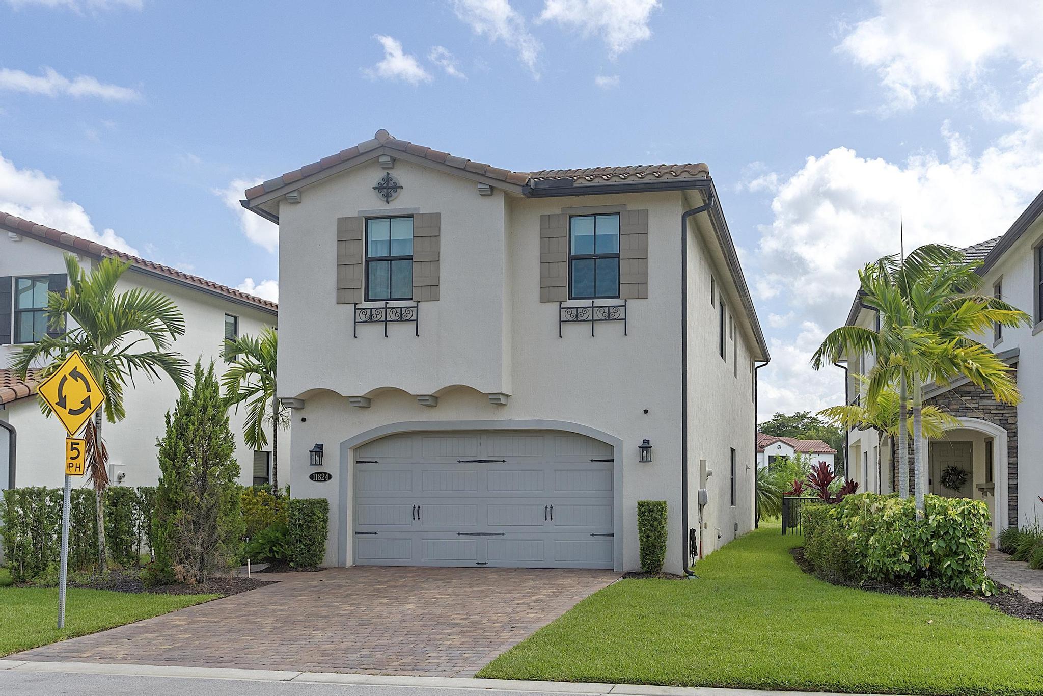 Pembroke Pines photo 4