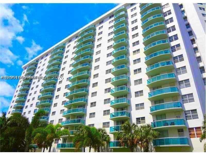 Sunny Isles Beach photo 1
