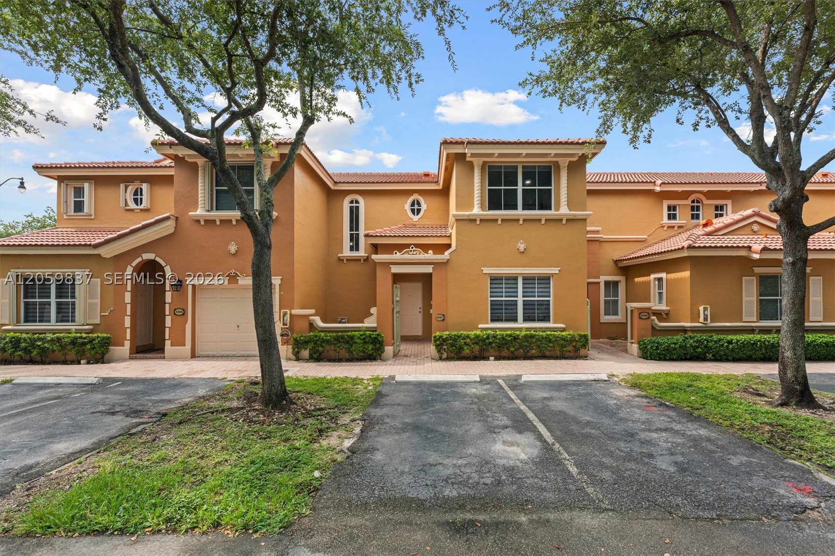 Miami Lakes photo 2