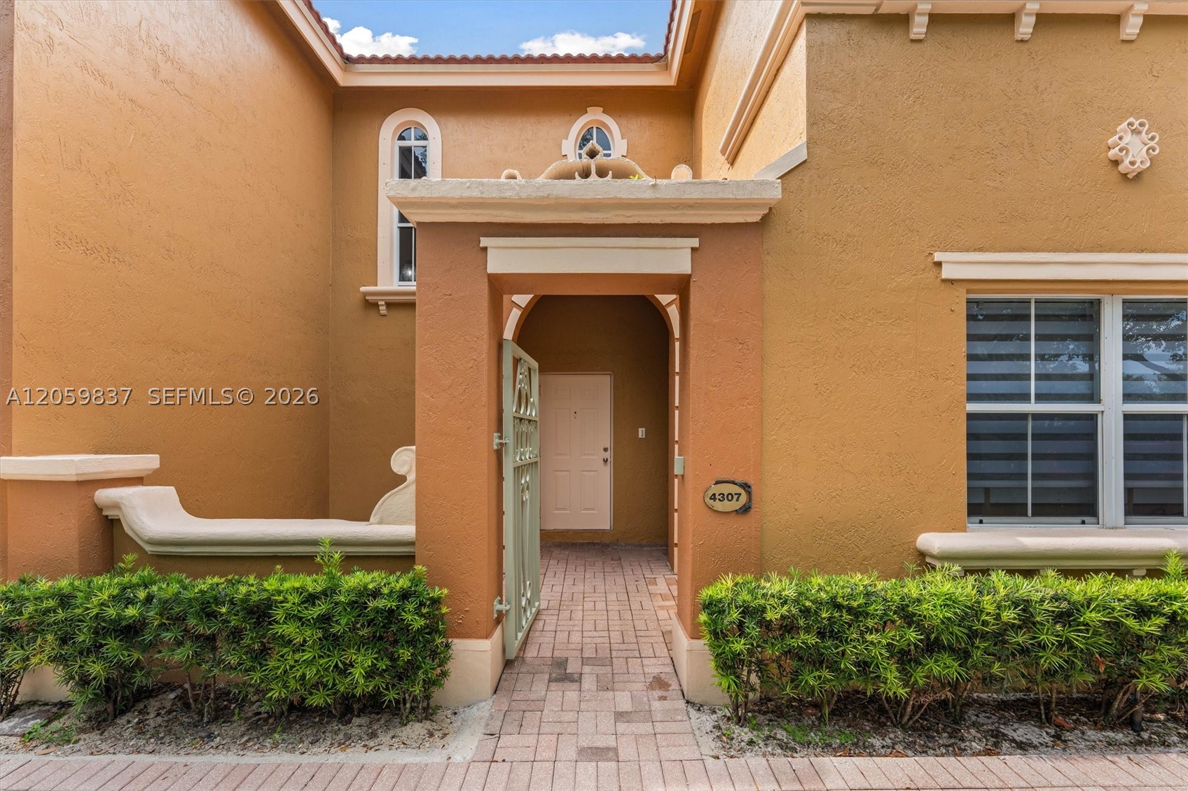 Miami Lakes photo 3