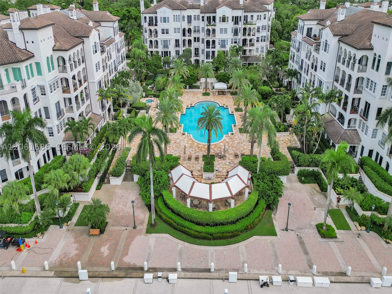 Aventura photo 1