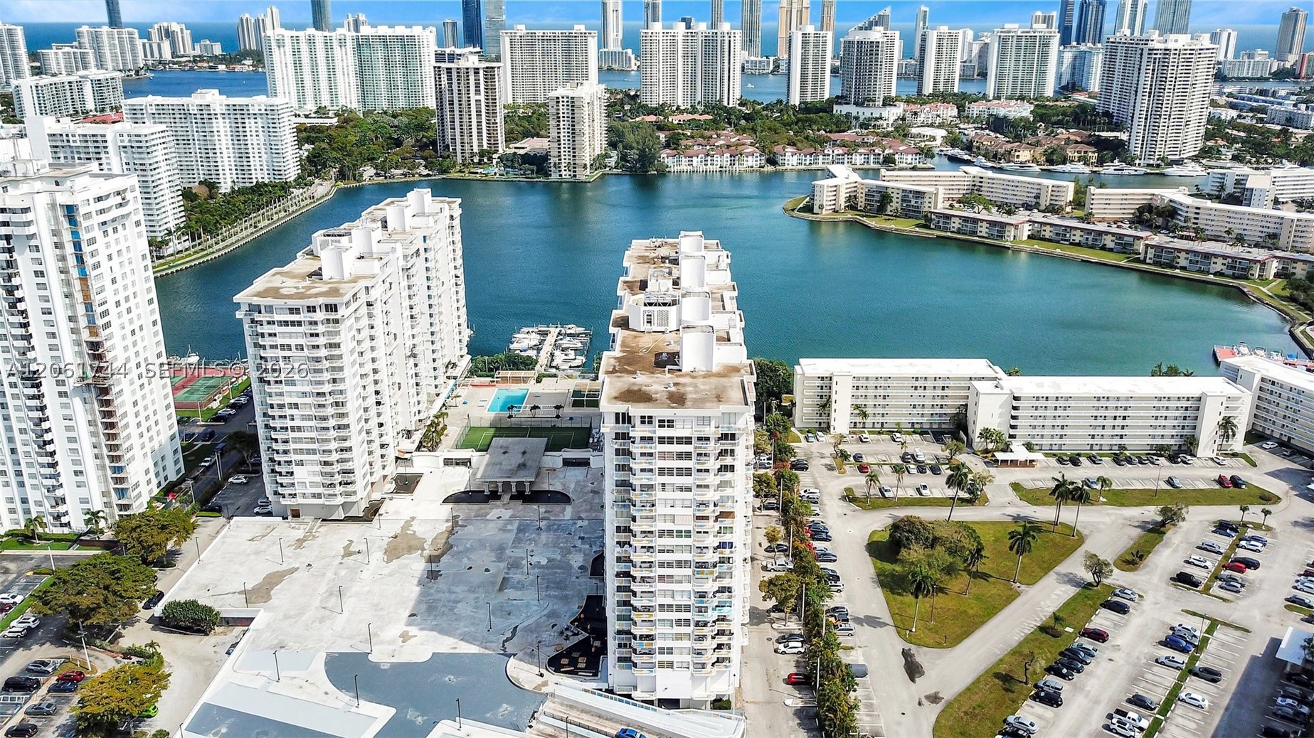 Aventura photo 1
