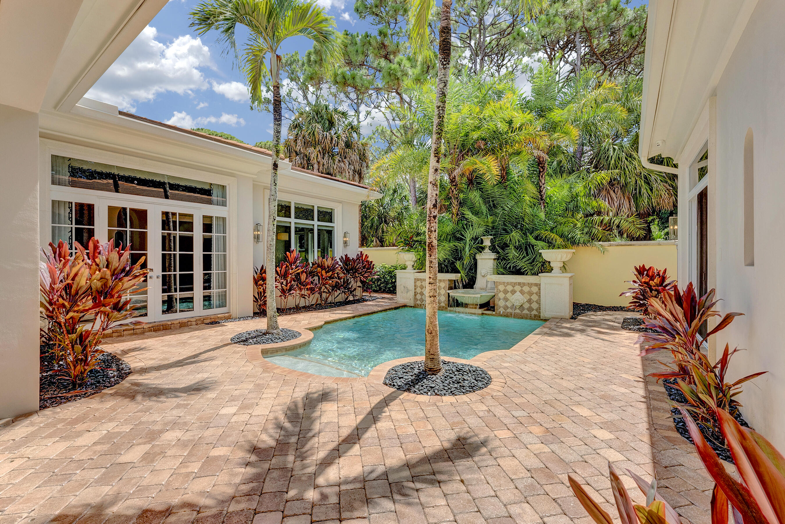 Palm Beach Gardens photo 3