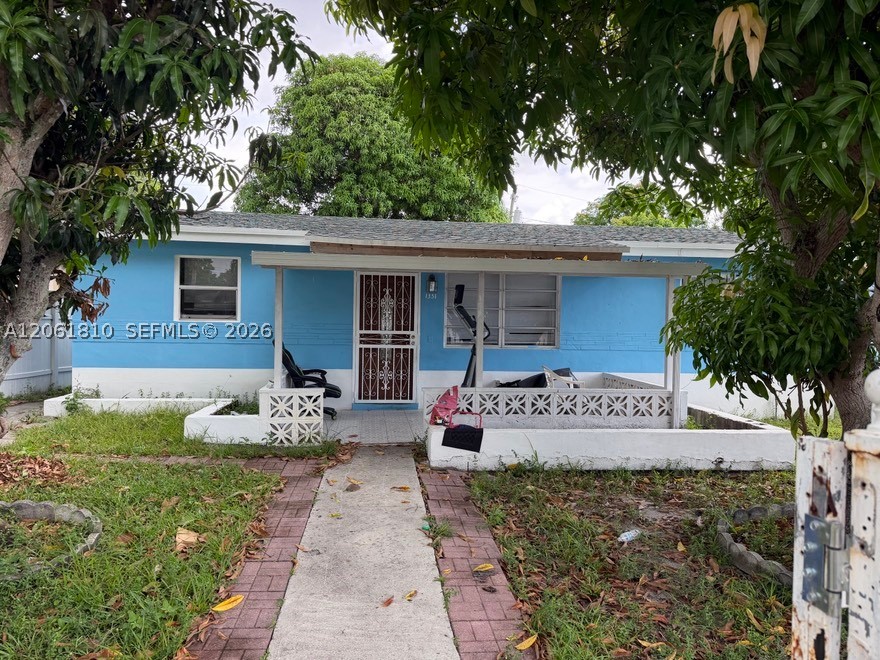 North Miami Beach photo 2