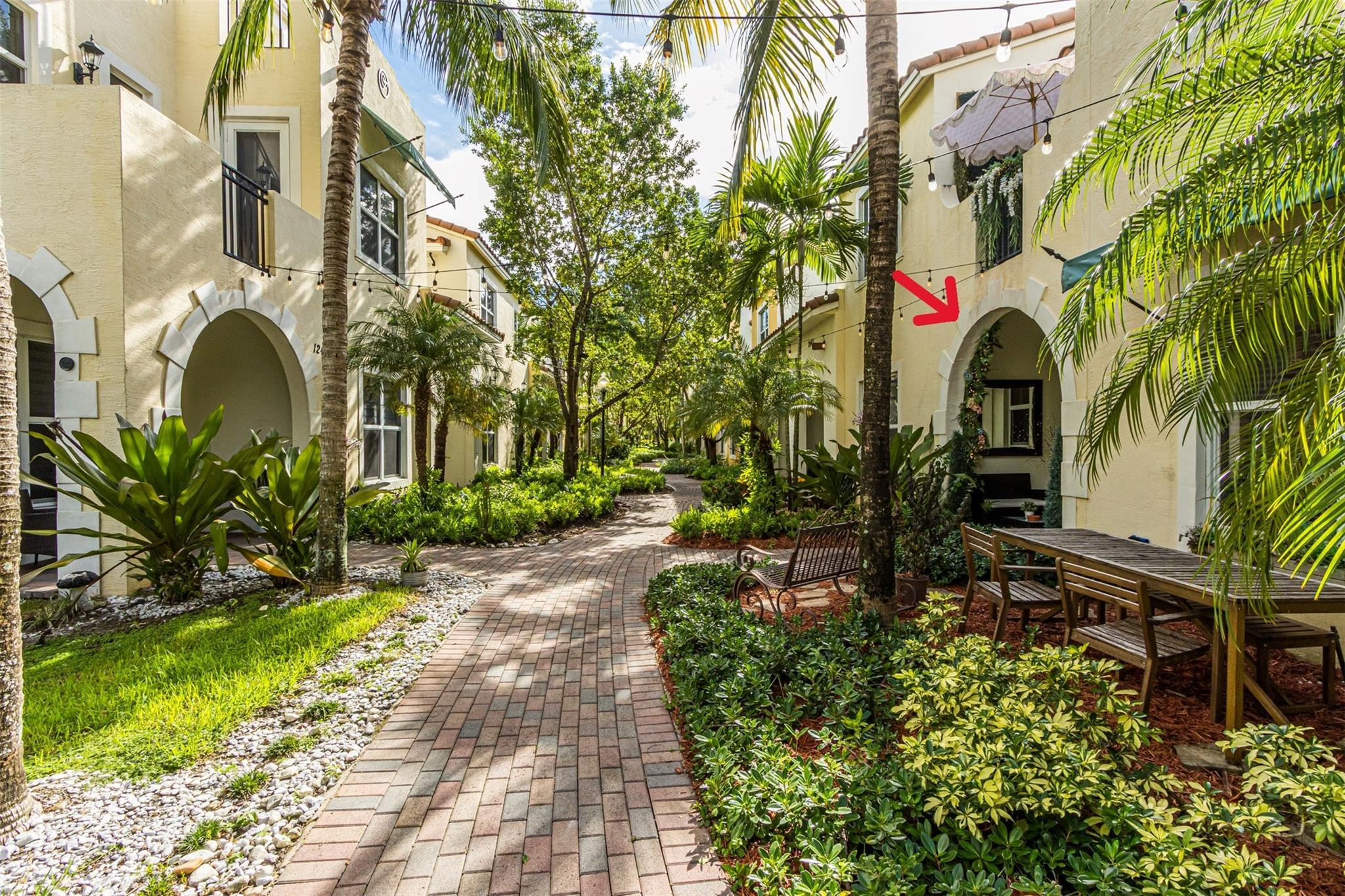 Pembroke Pines photo 1