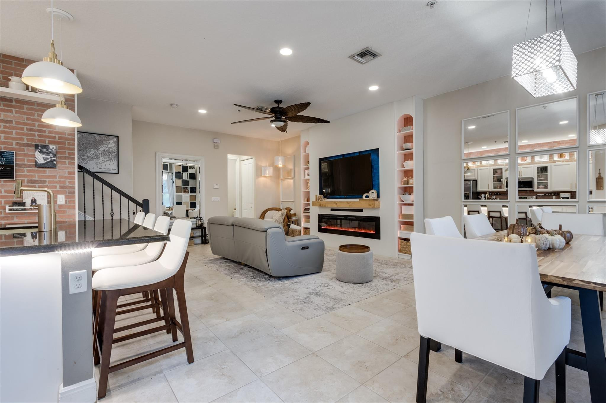 Pembroke Pines photo 2