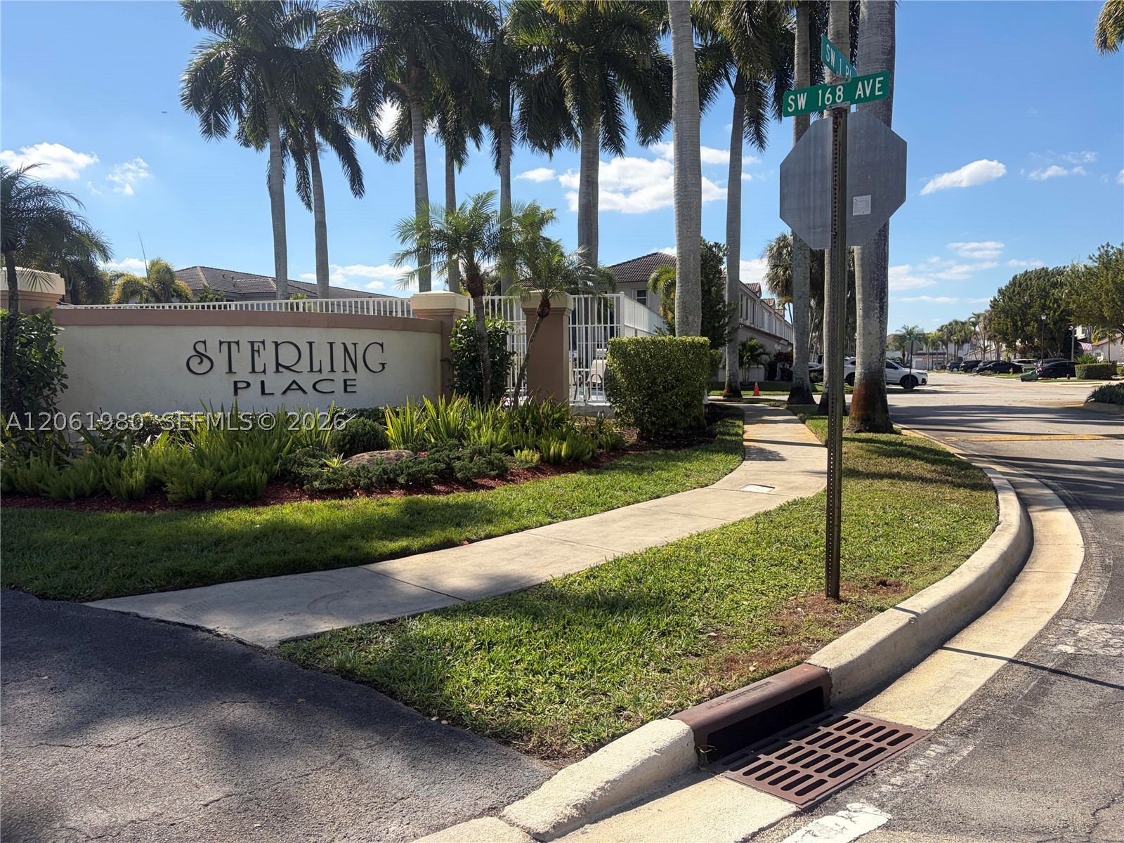 Pembroke Pines photo 1