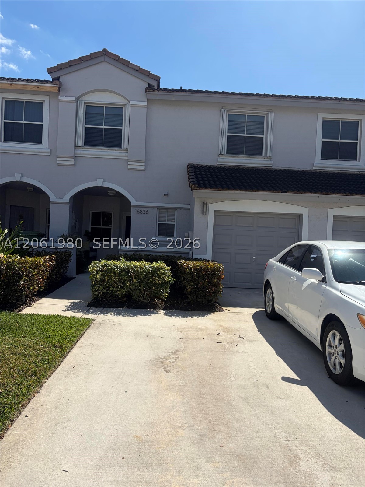 Pembroke Pines photo 3