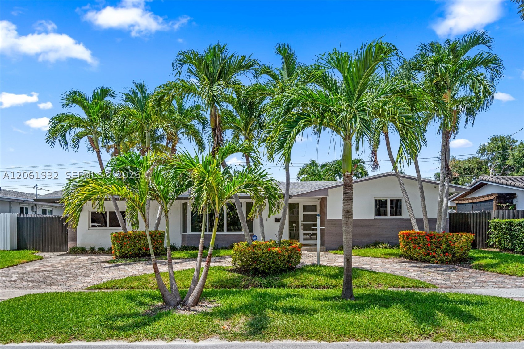 North Miami Beach photo 2