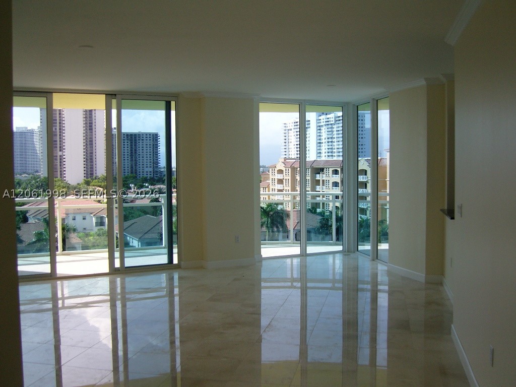 Aventura photo 3