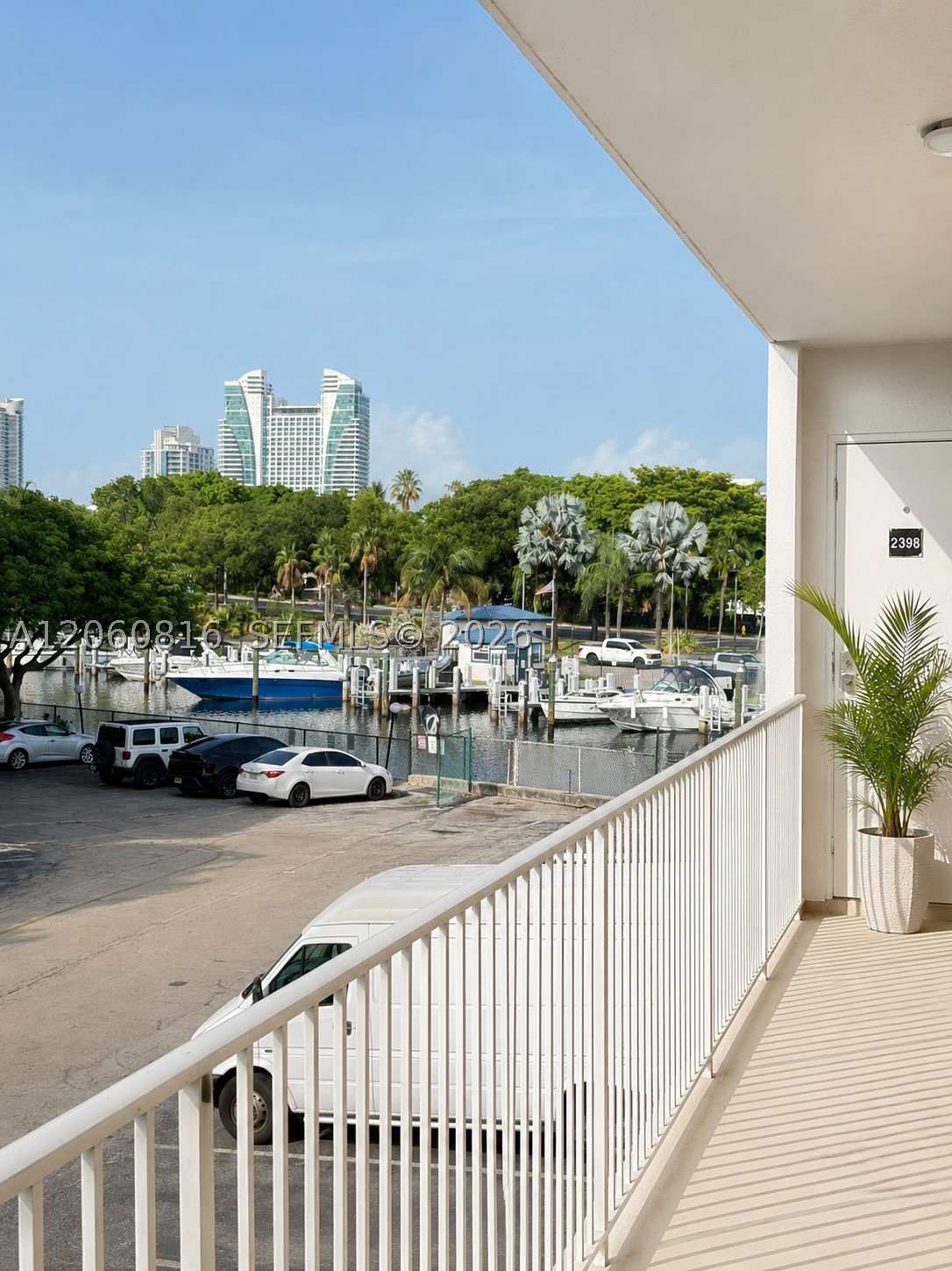 Hallandale Beach photo 2