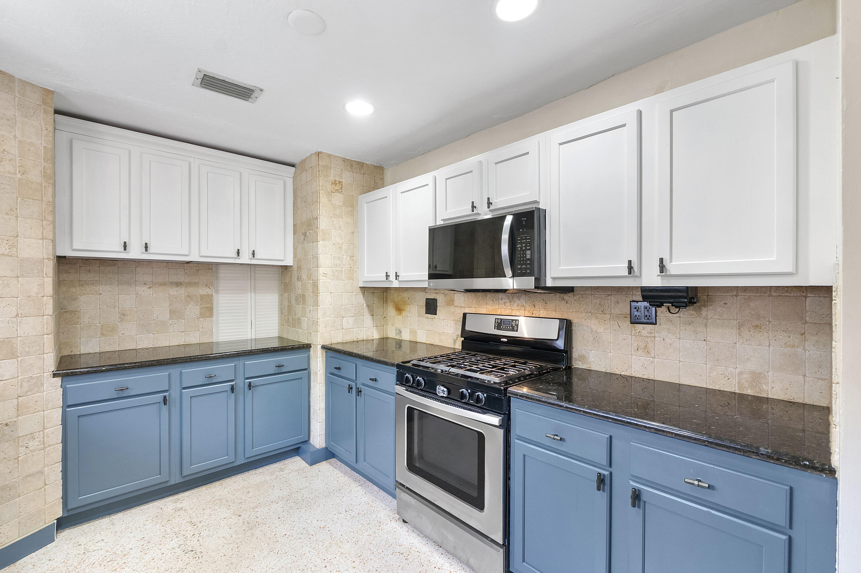 Wilton Manors photo 2