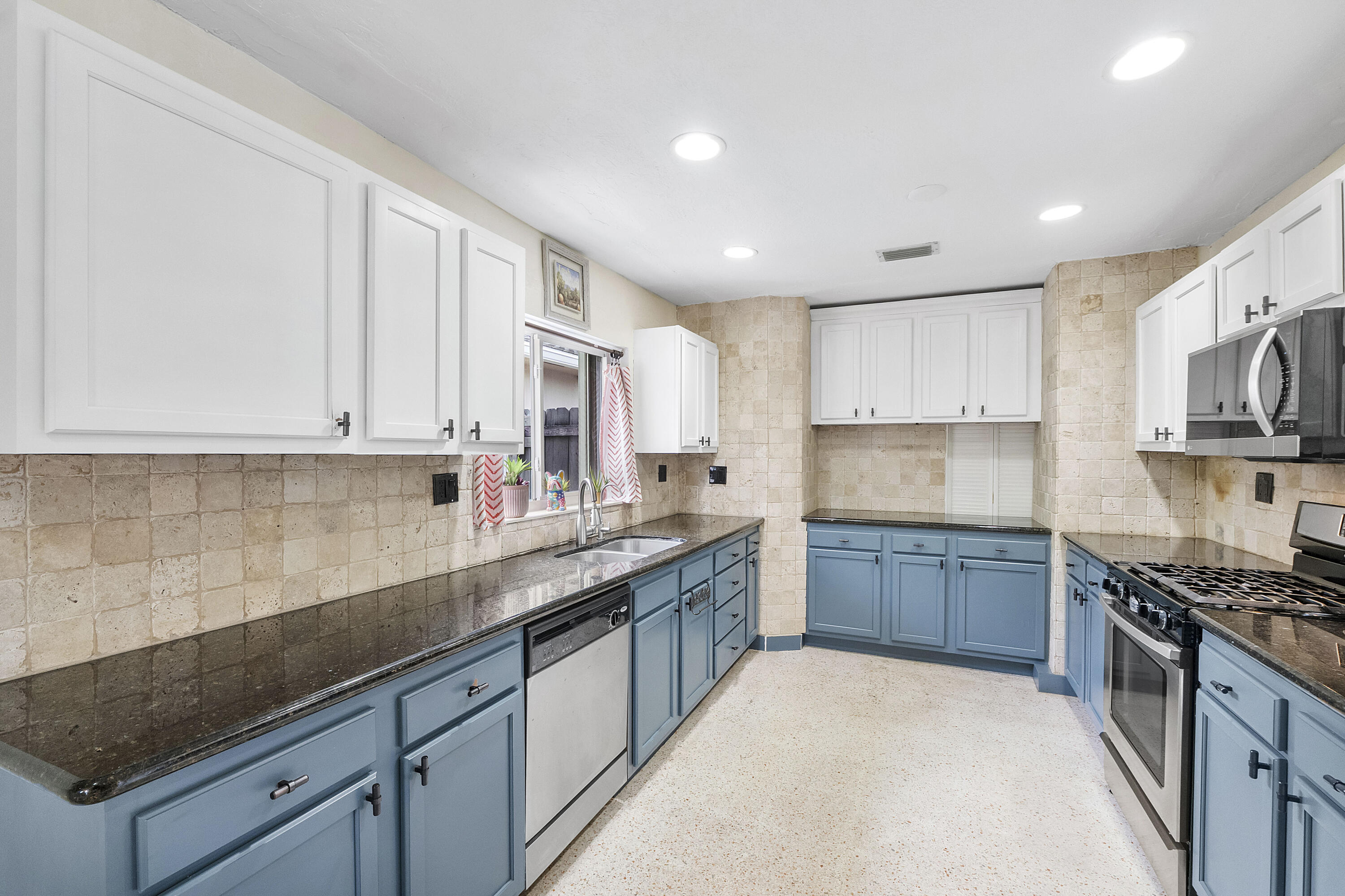 Wilton Manors photo 4