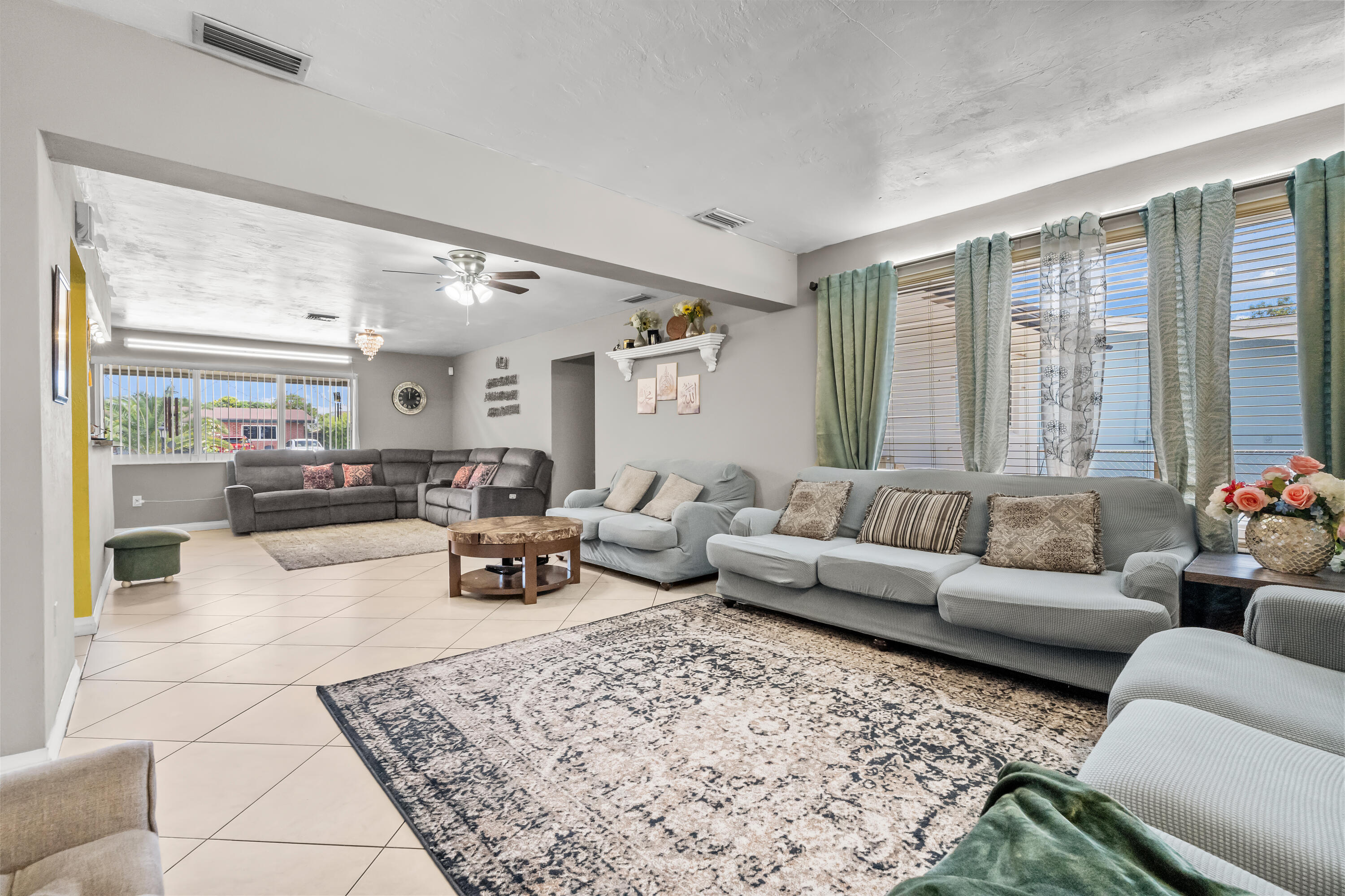 Pembroke Pines photo 3