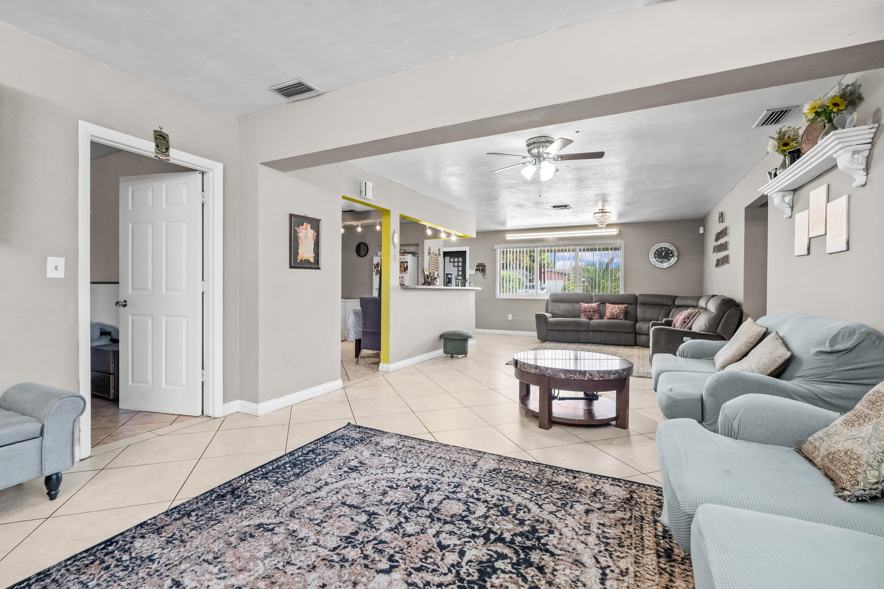 Pembroke Pines photo 4