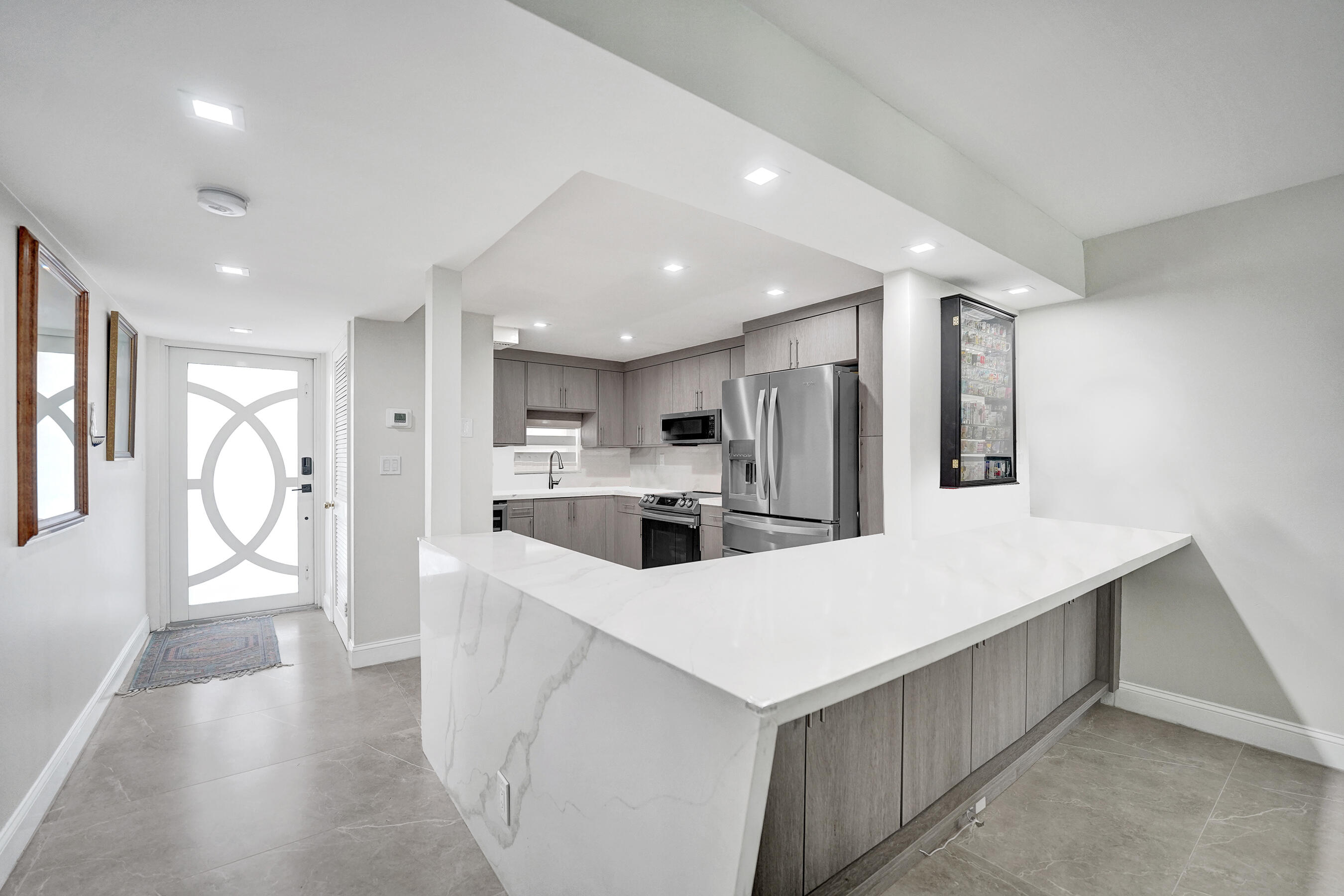 Pembroke Pines photo 1