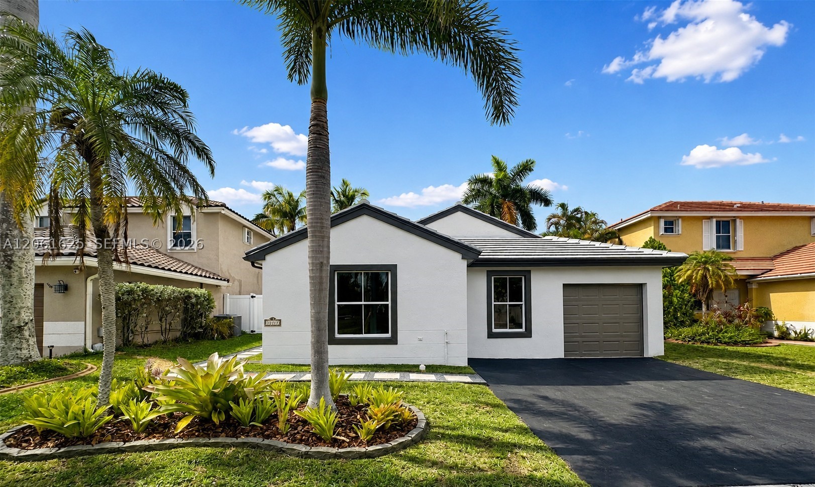 Pembroke Pines photo 2