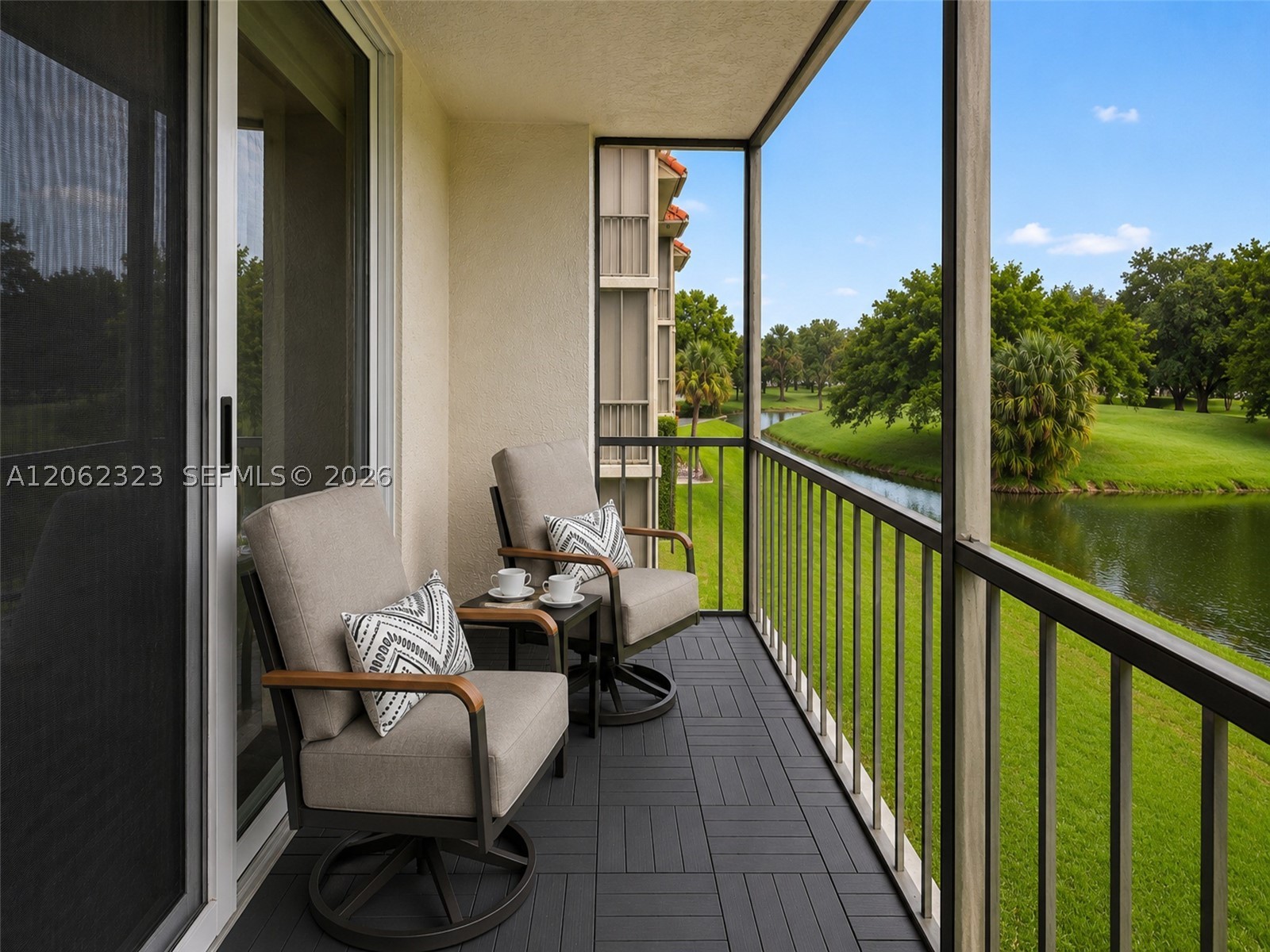 Pembroke Pines photo 1