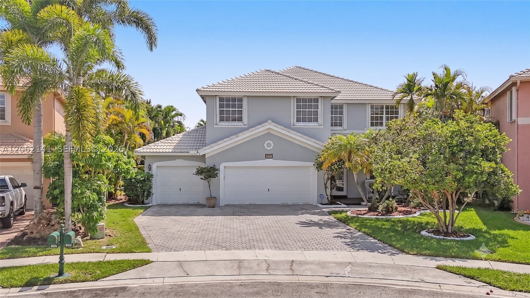 Pembroke Pines photo 1