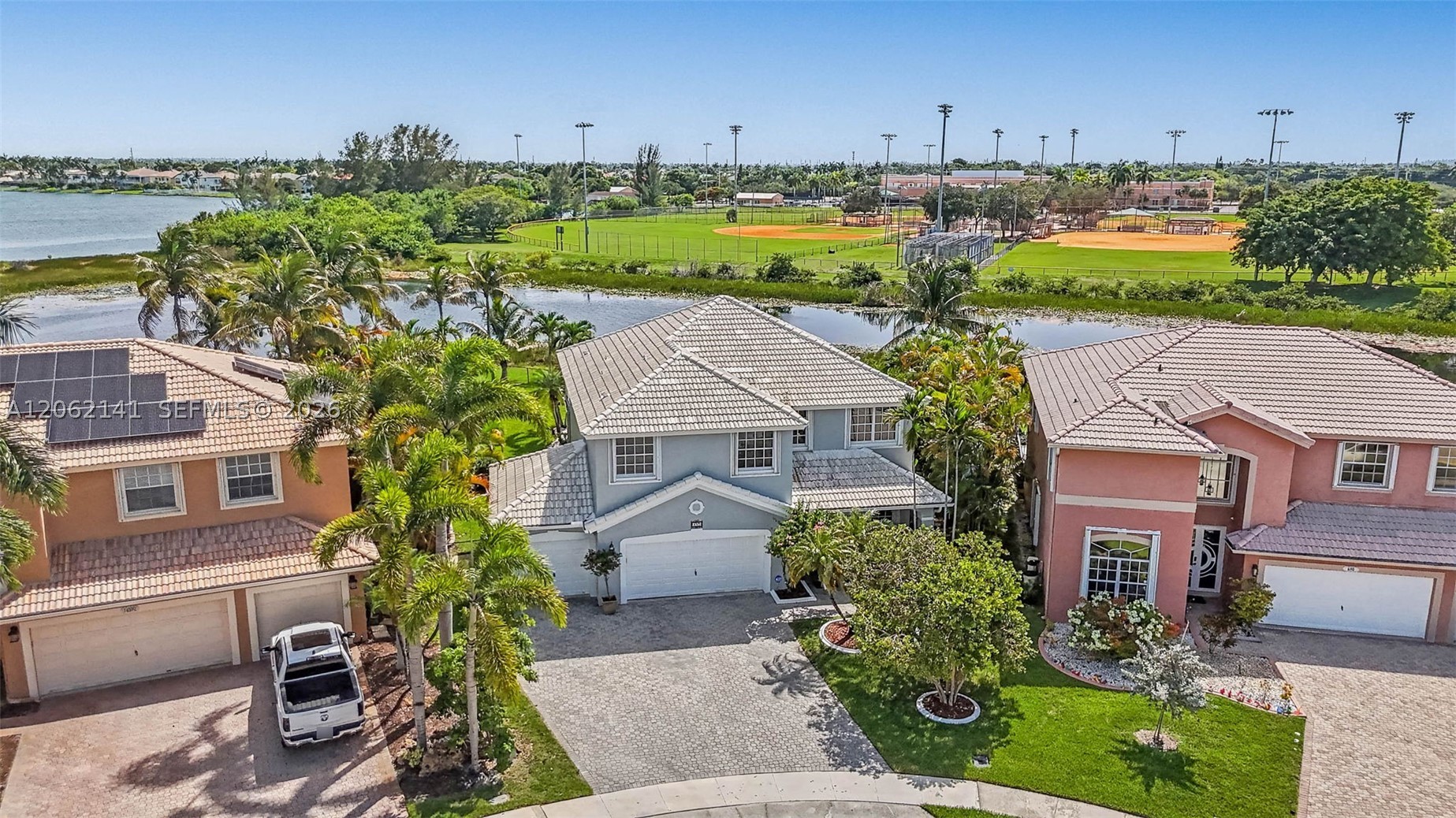 Pembroke Pines photo 3
