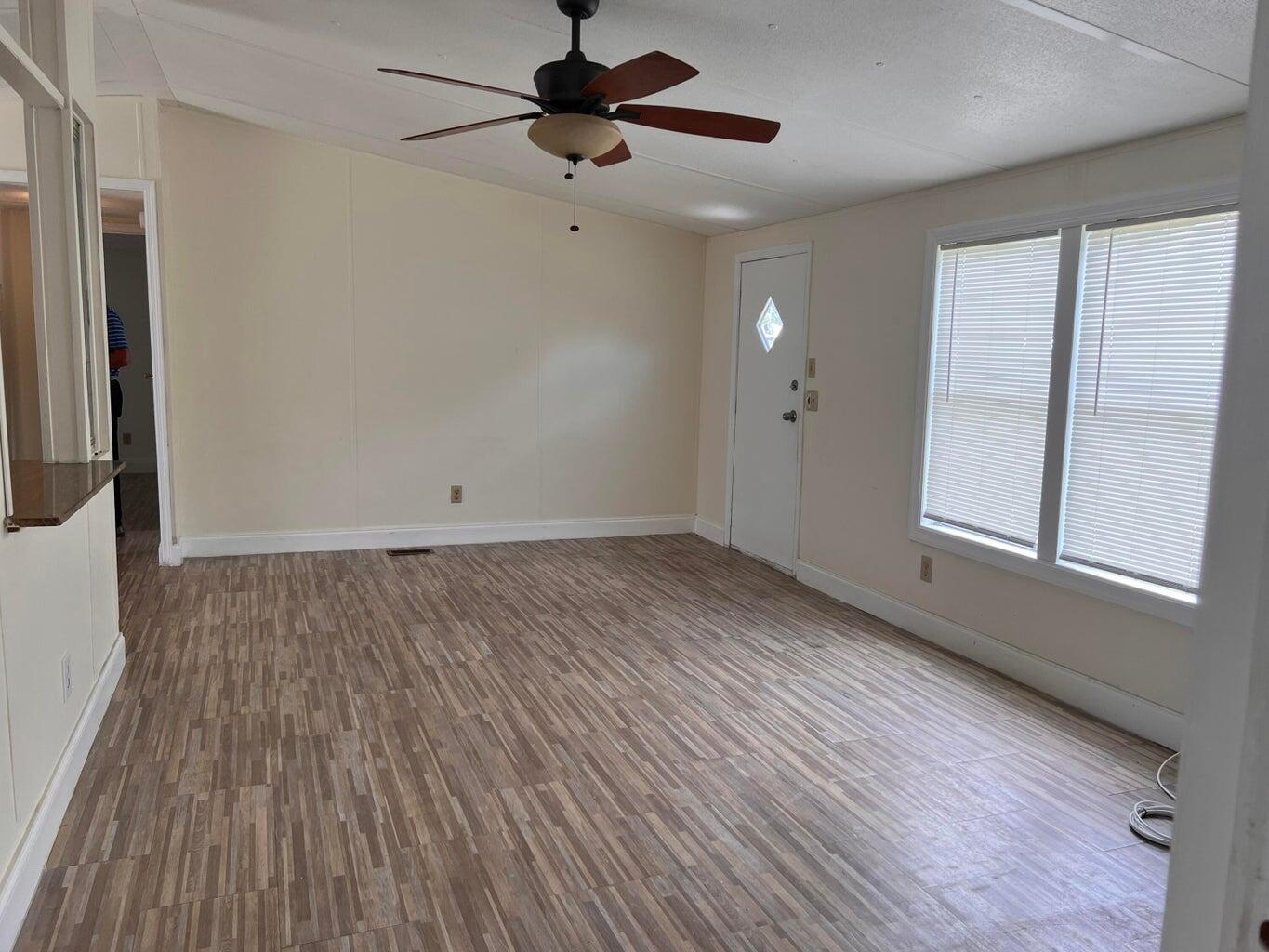 MLS listing photo 4