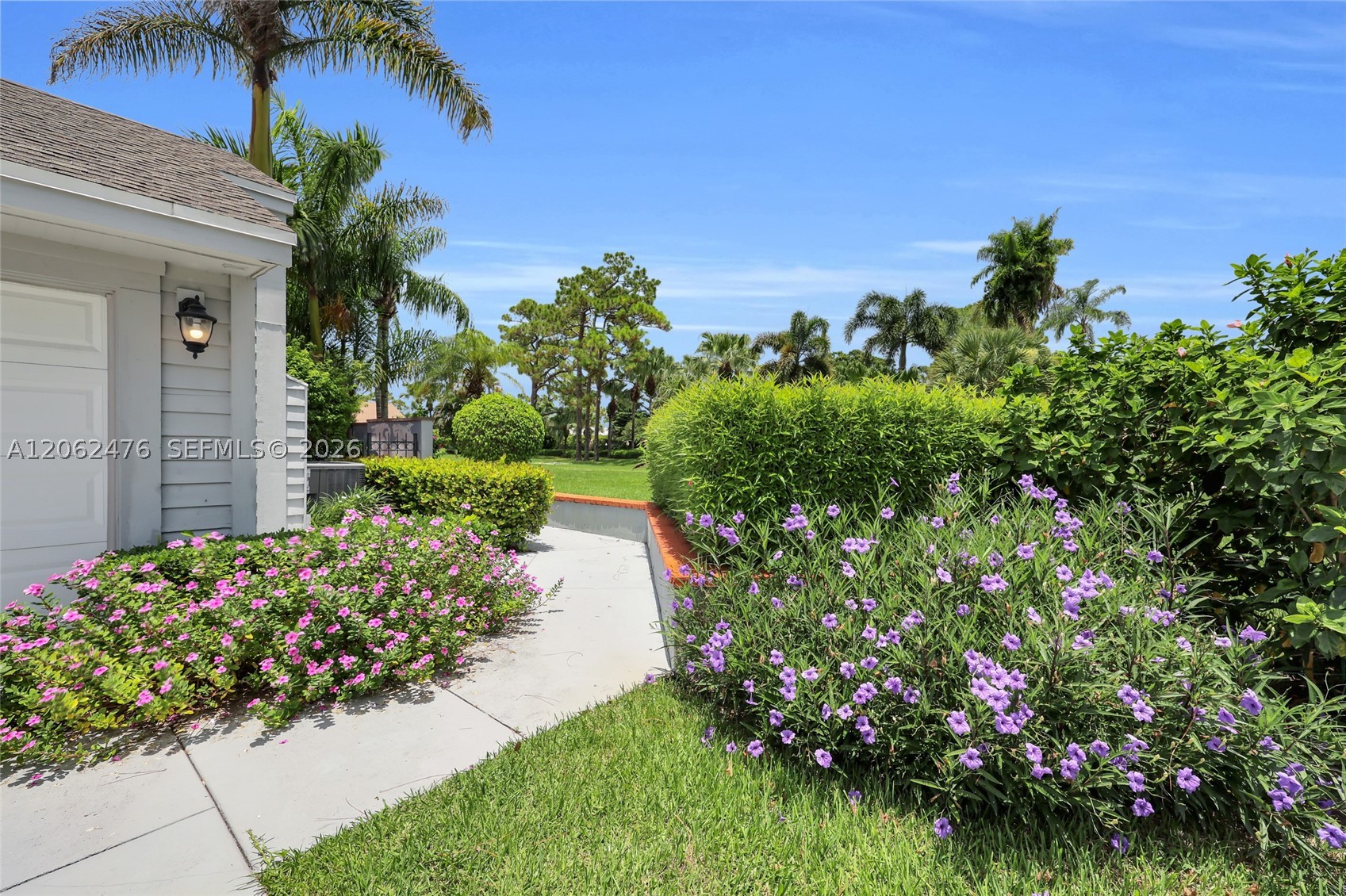 Palm Beach Gardens photo 2