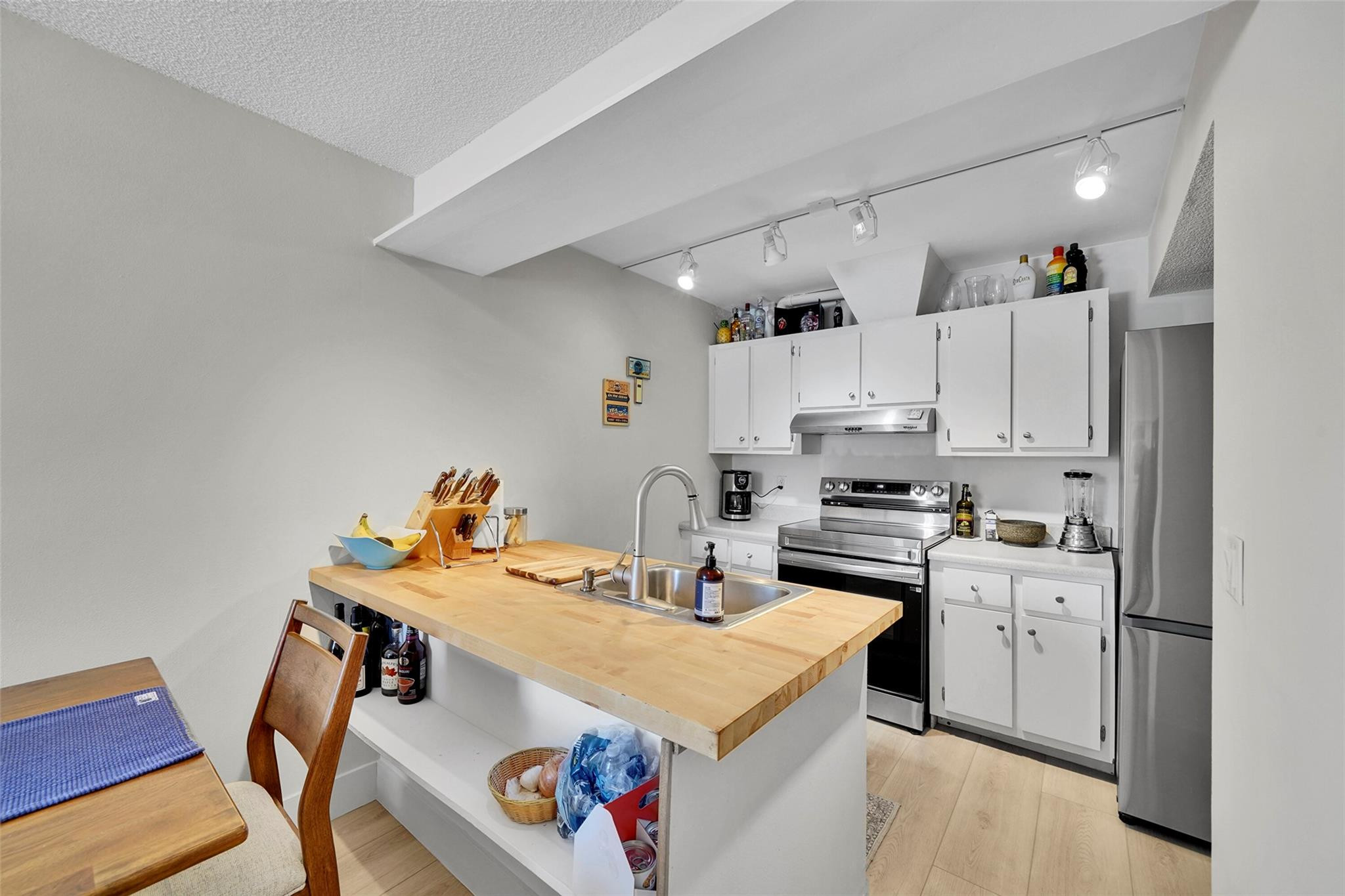 Wilton Manors photo 3