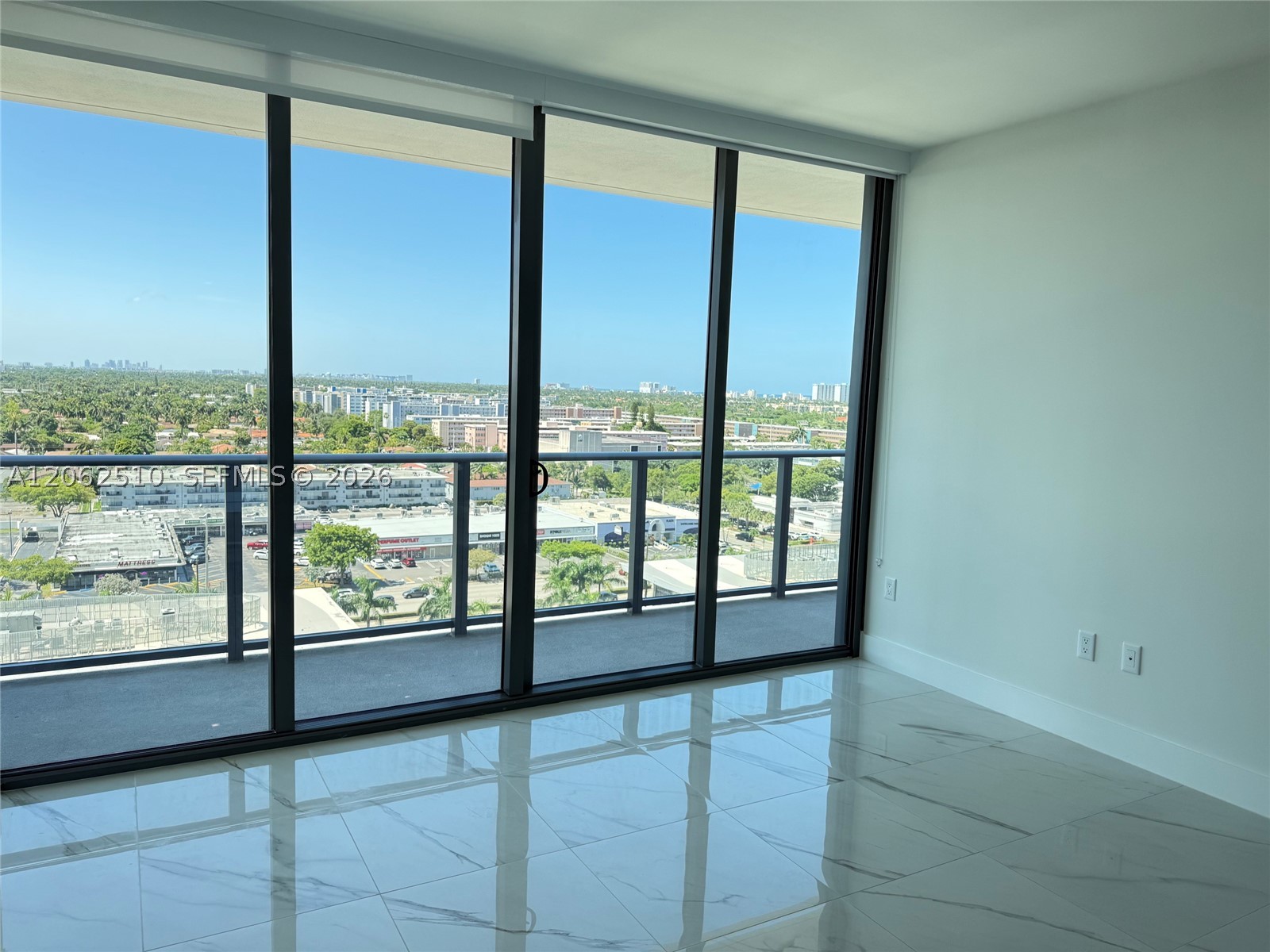 Hallandale Beach photo 2