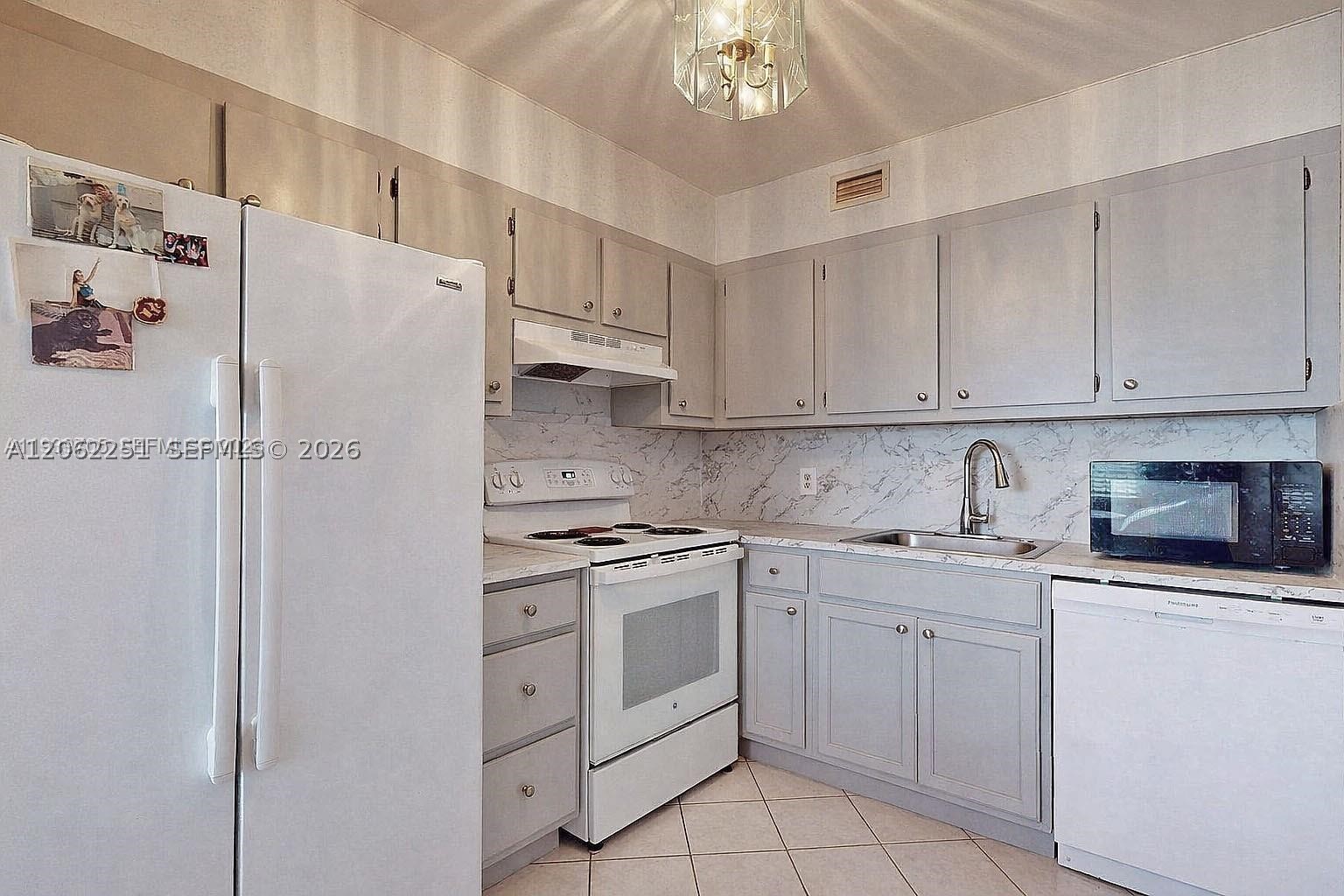 Pembroke Pines photo 2