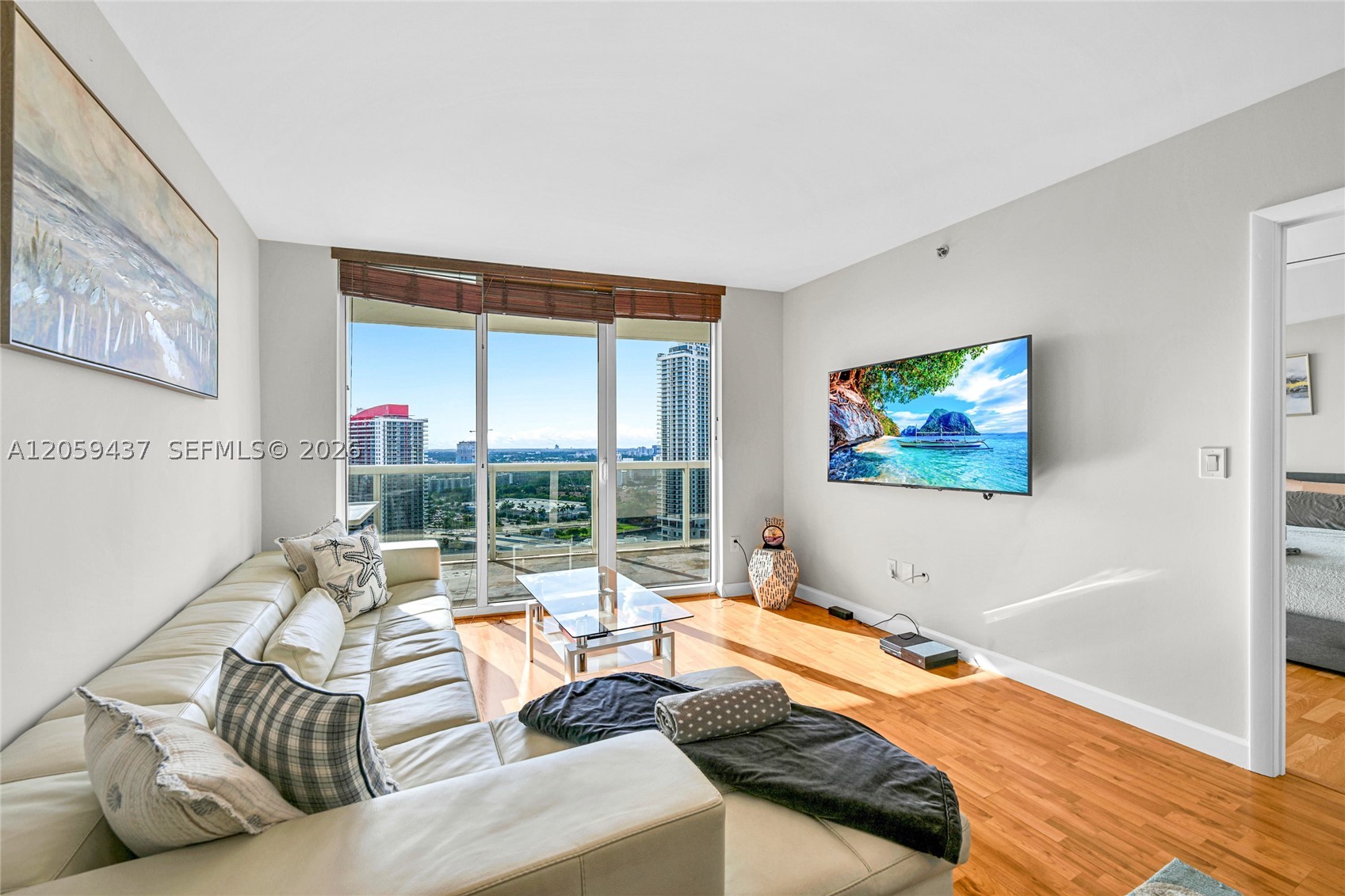 Hallandale Beach photo 2