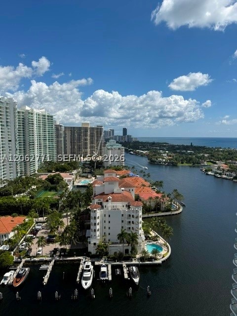 Aventura photo 1
