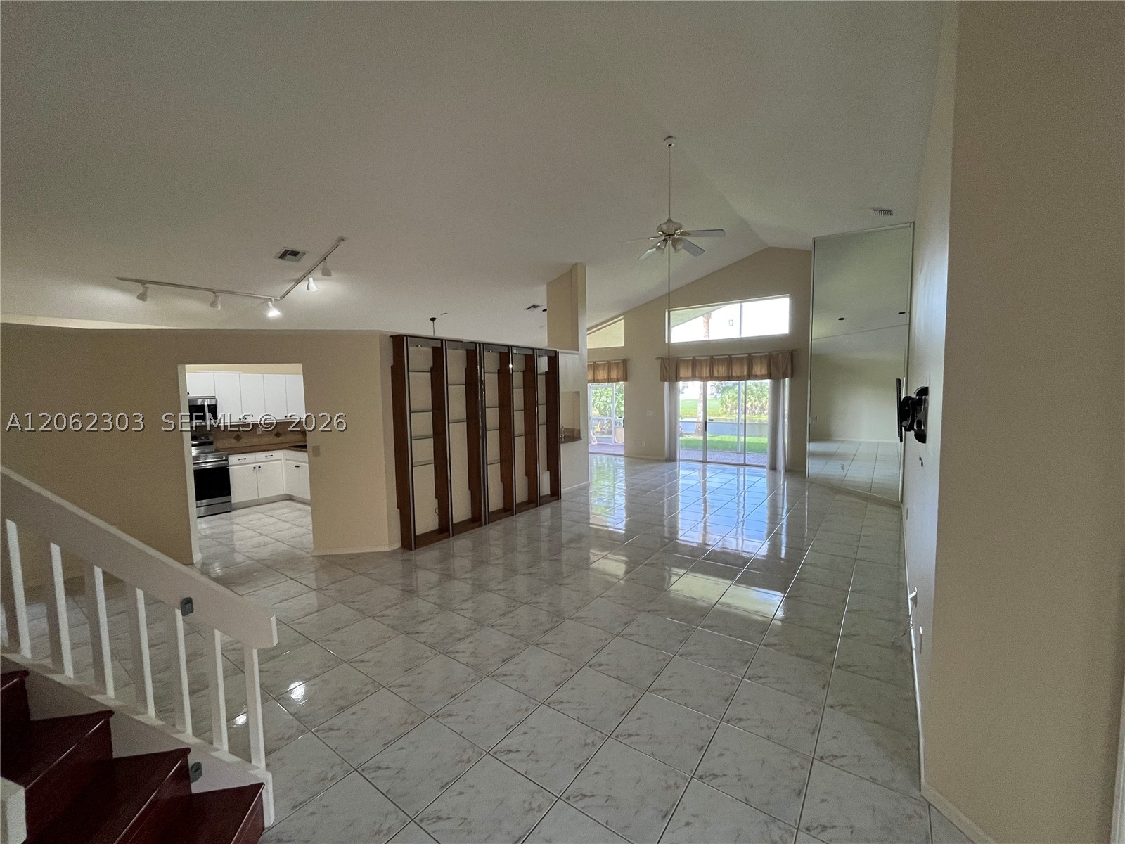 Pembroke Pines photo 3