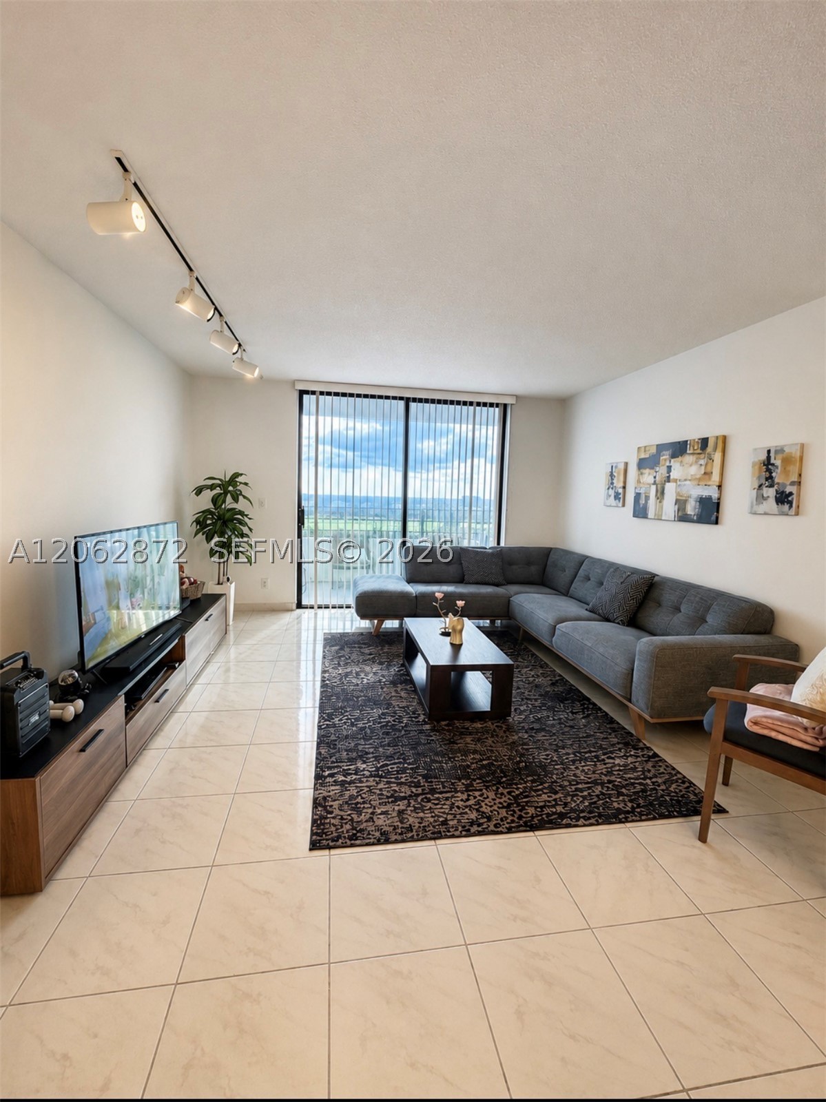 Hallandale Beach photo 1