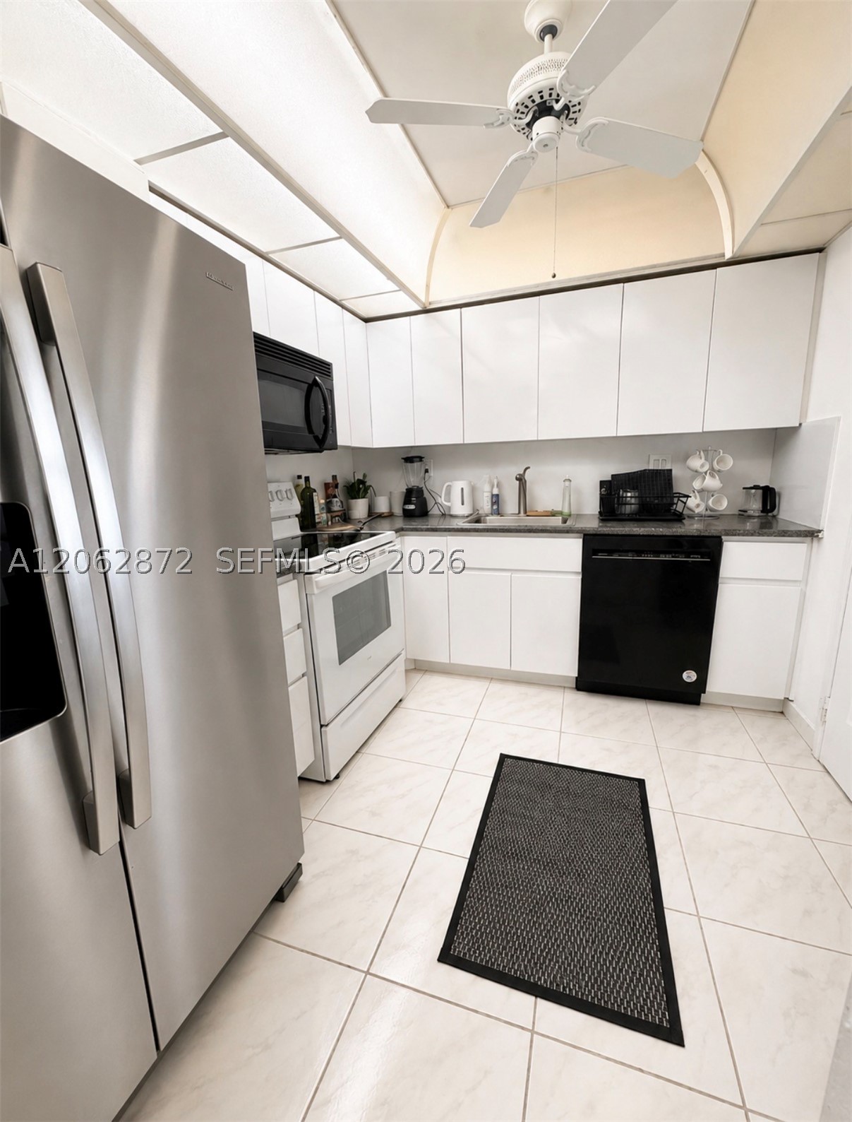 Hallandale Beach photo 3