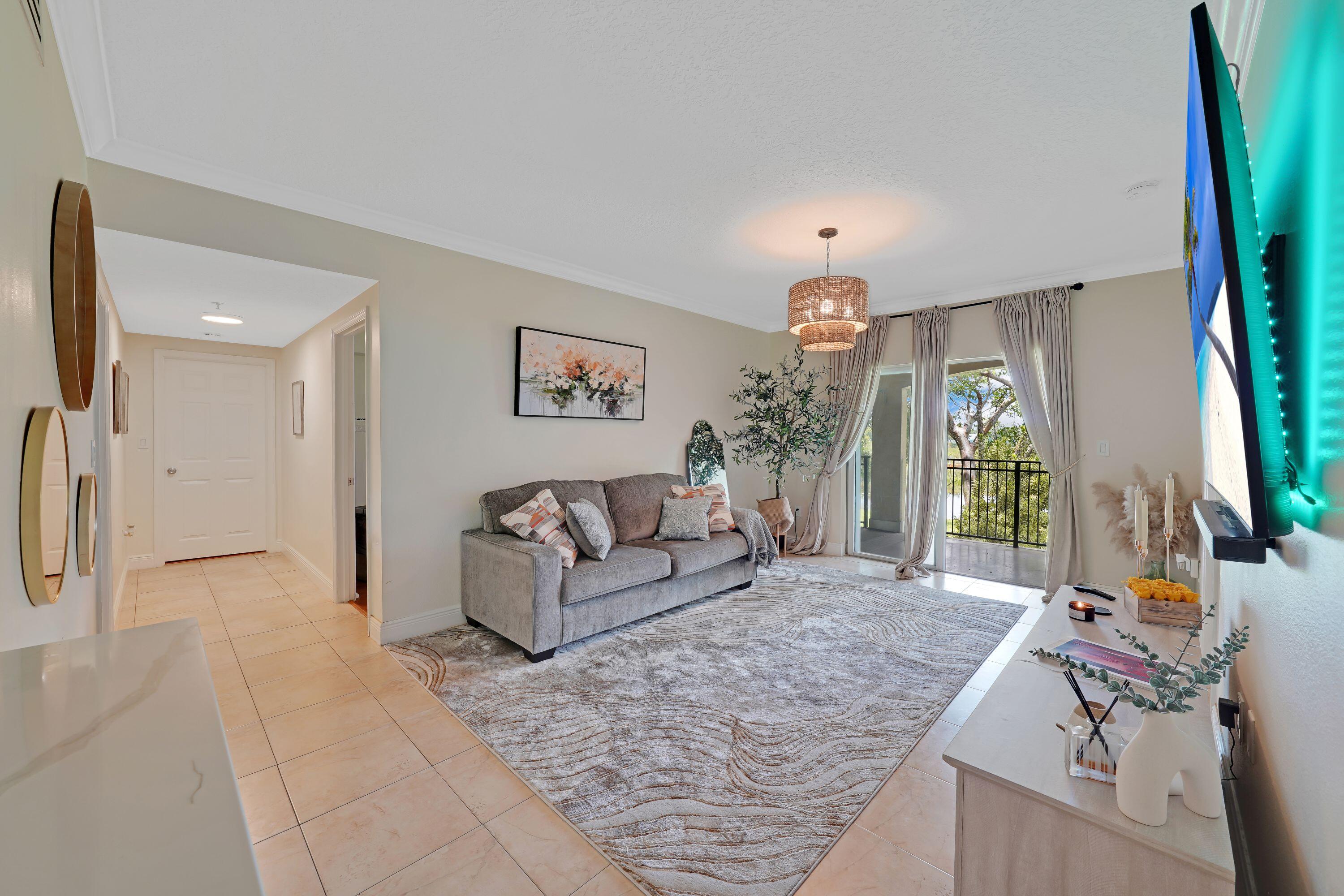 Pembroke Pines photo 2