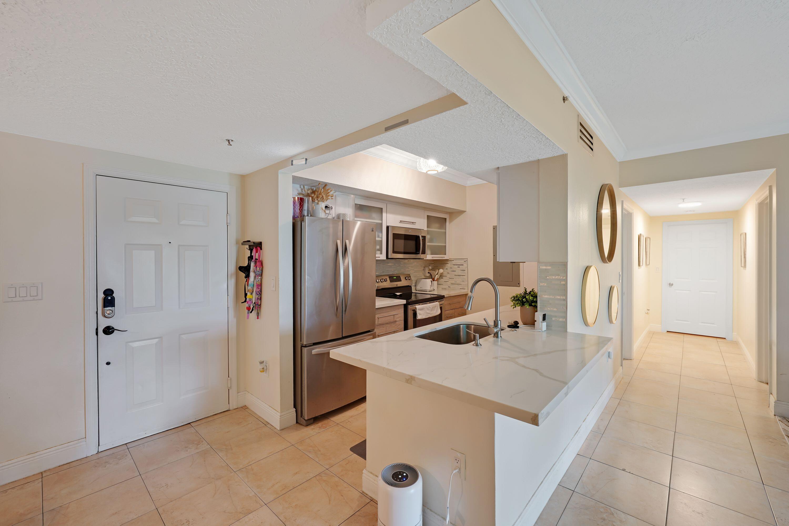 Pembroke Pines photo 4