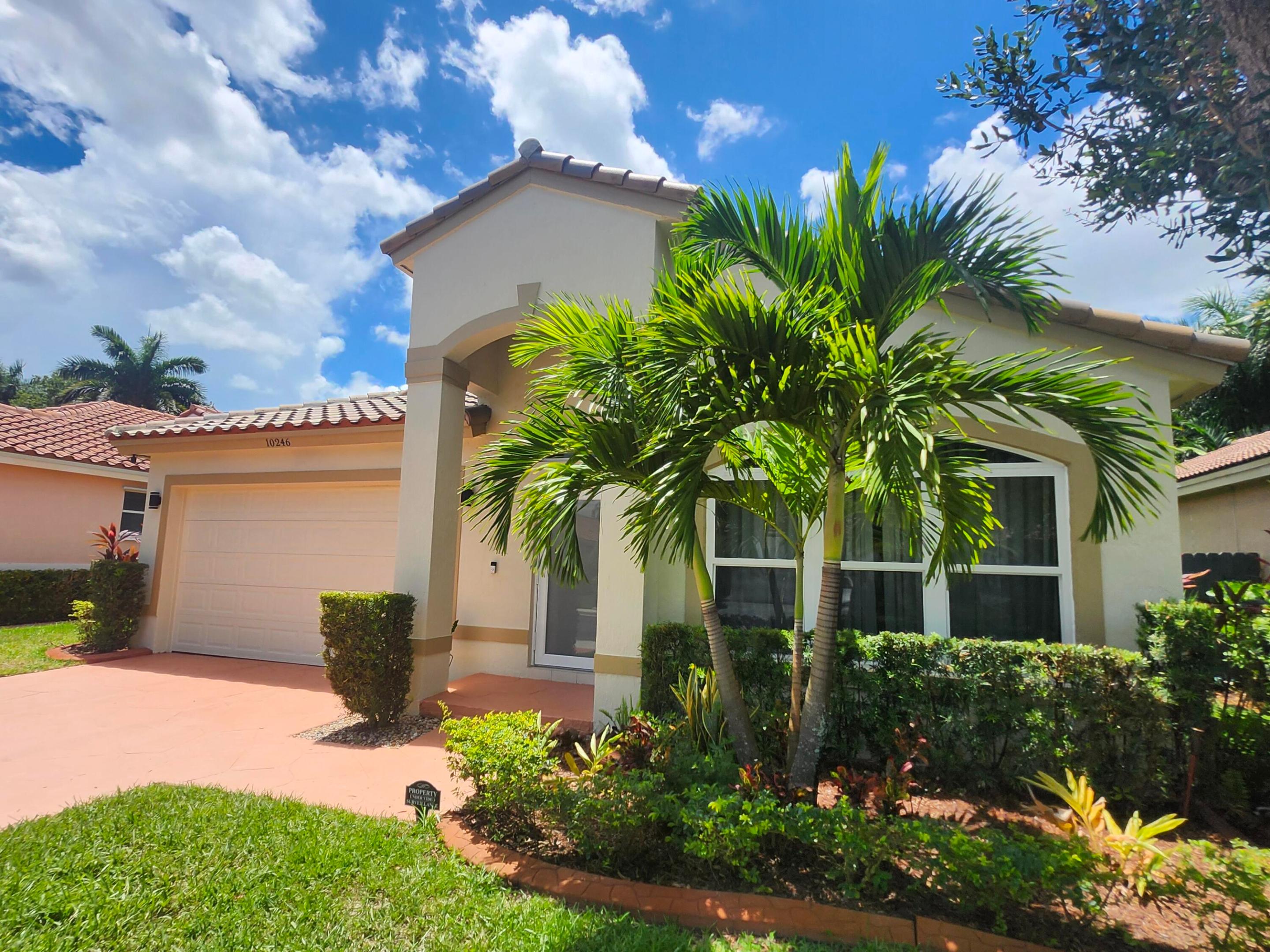 Pembroke Pines photo 2