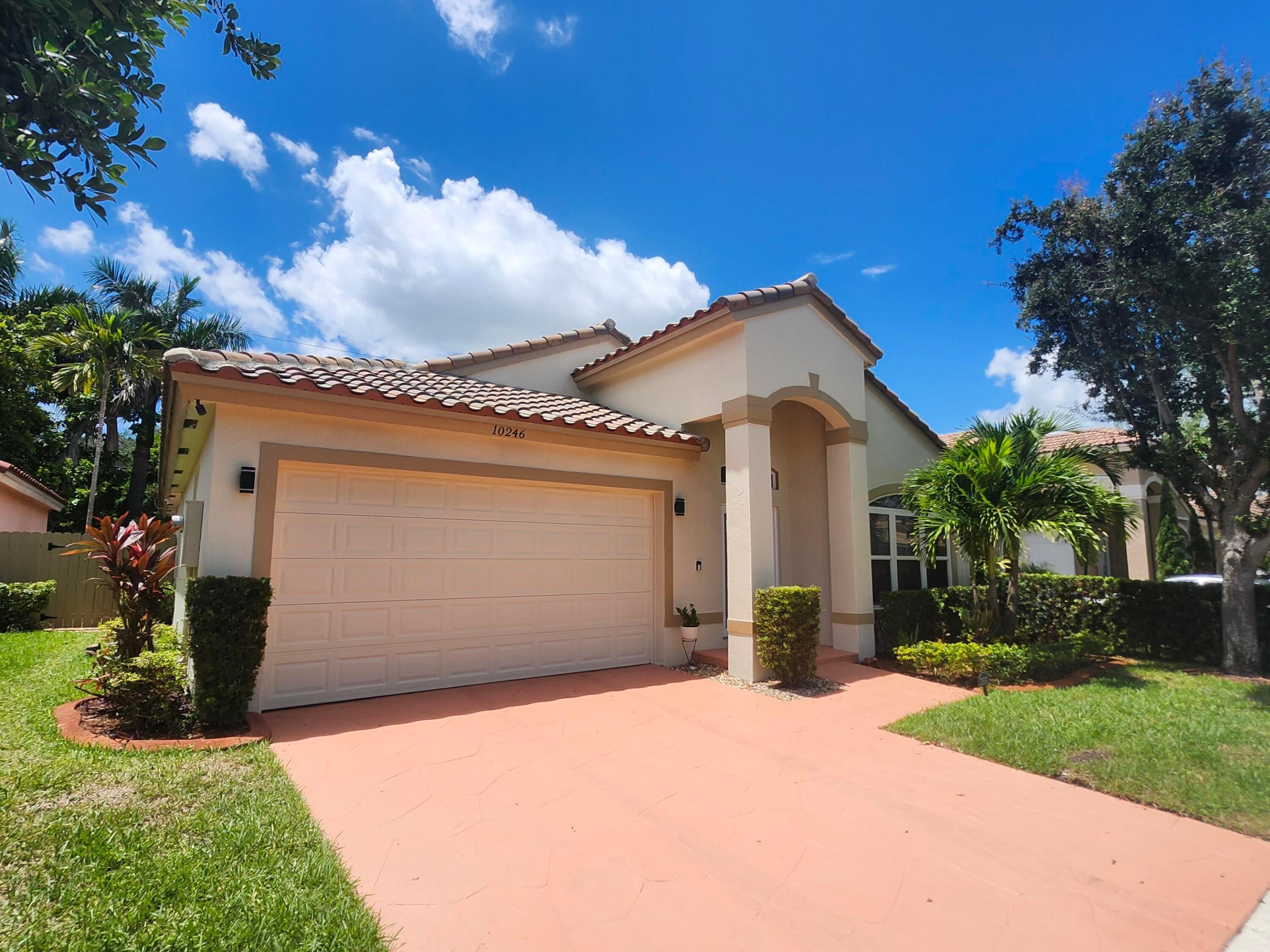 Pembroke Pines photo 3