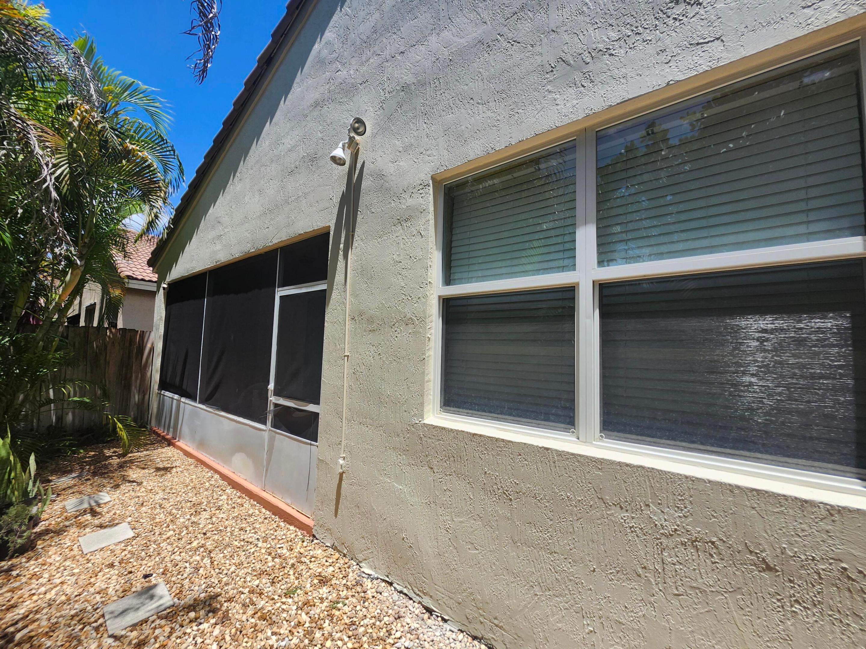 Pembroke Pines photo 4