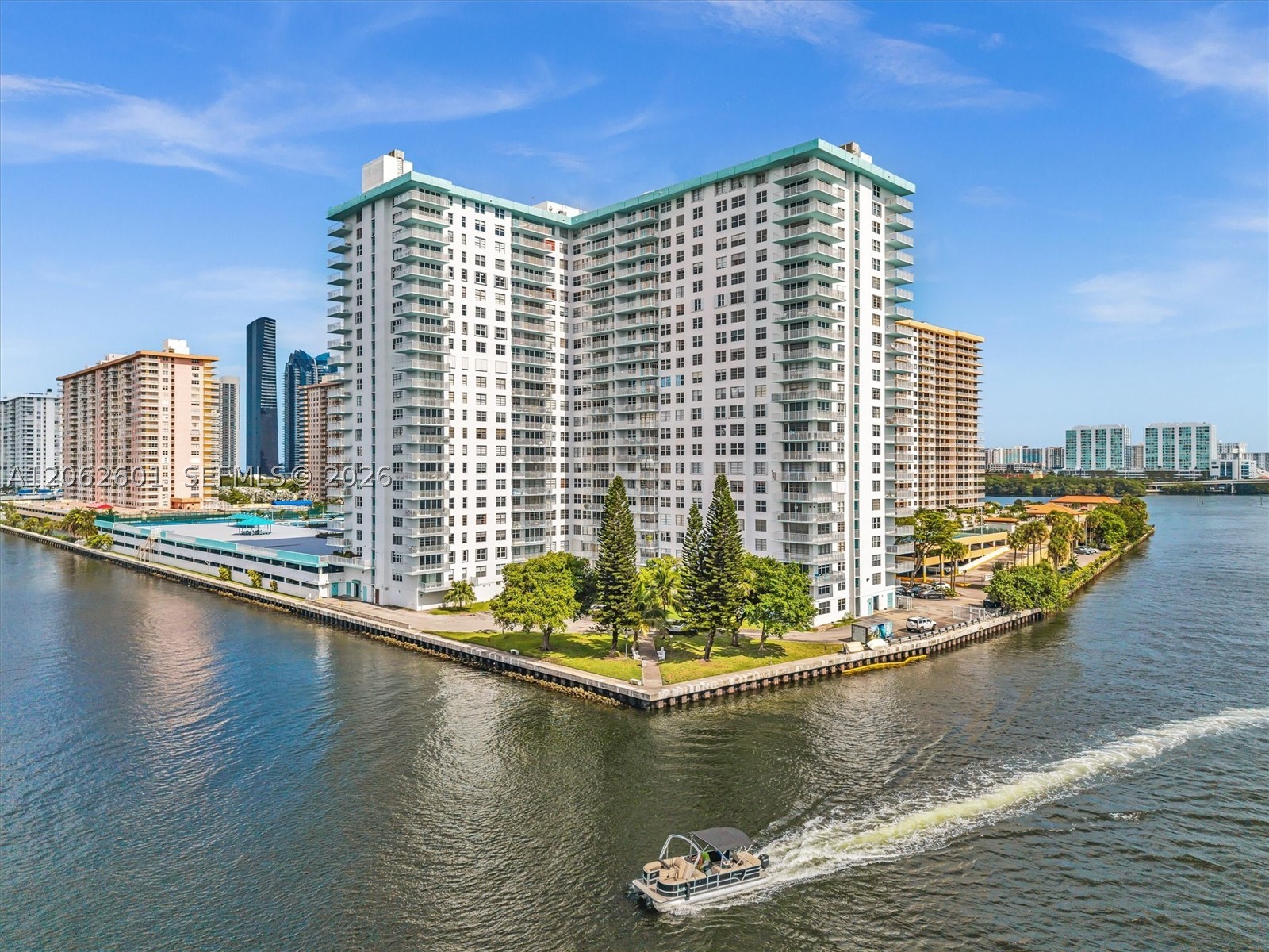Sunny Isles Beach photo 1