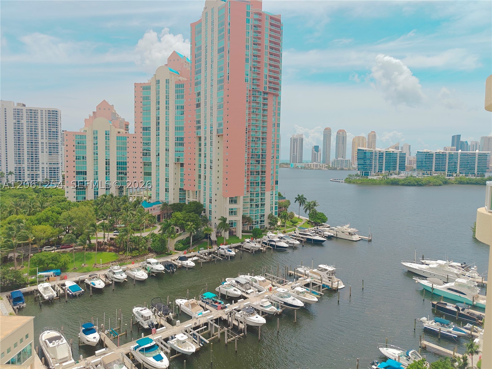 Aventura photo 1