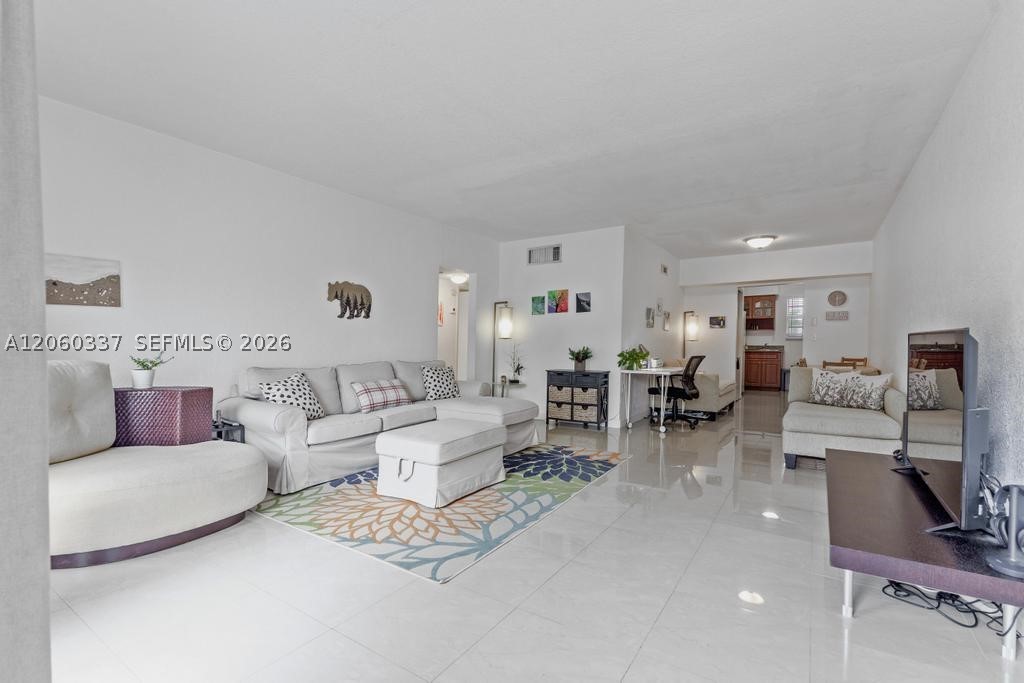 Bay Harbor Islands photo 4