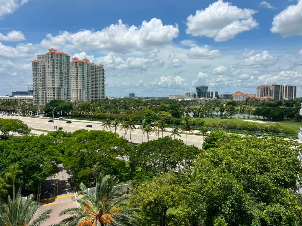 Aventura photo 1