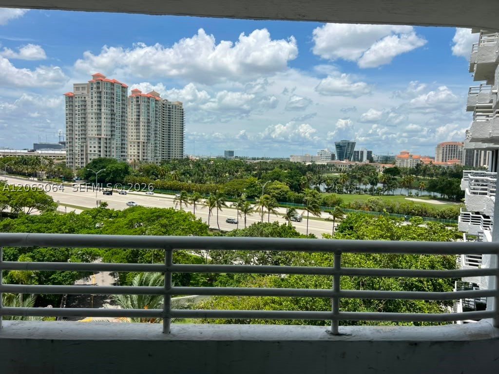 Aventura photo 2