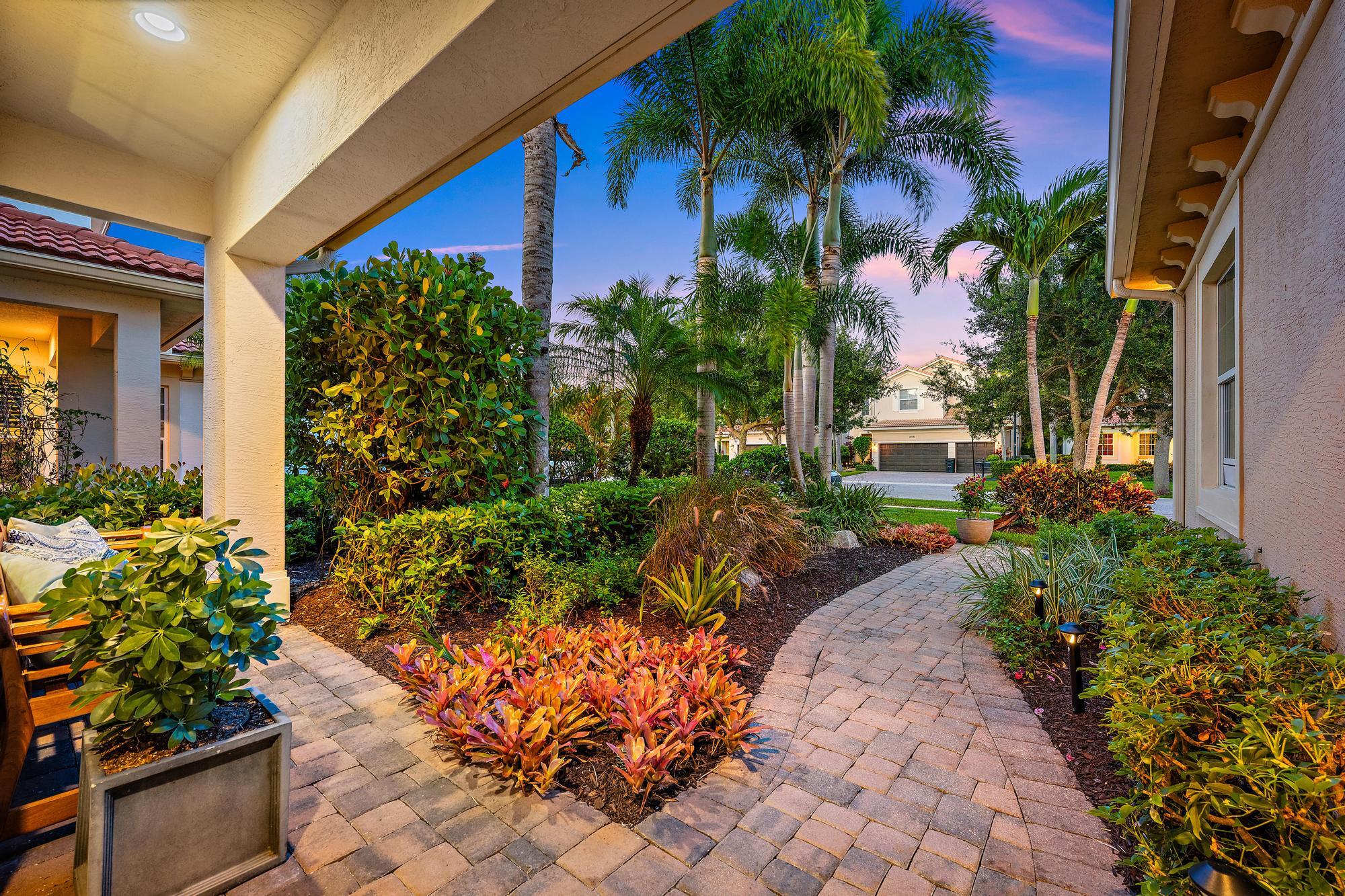 Palm Beach Gardens photo 2